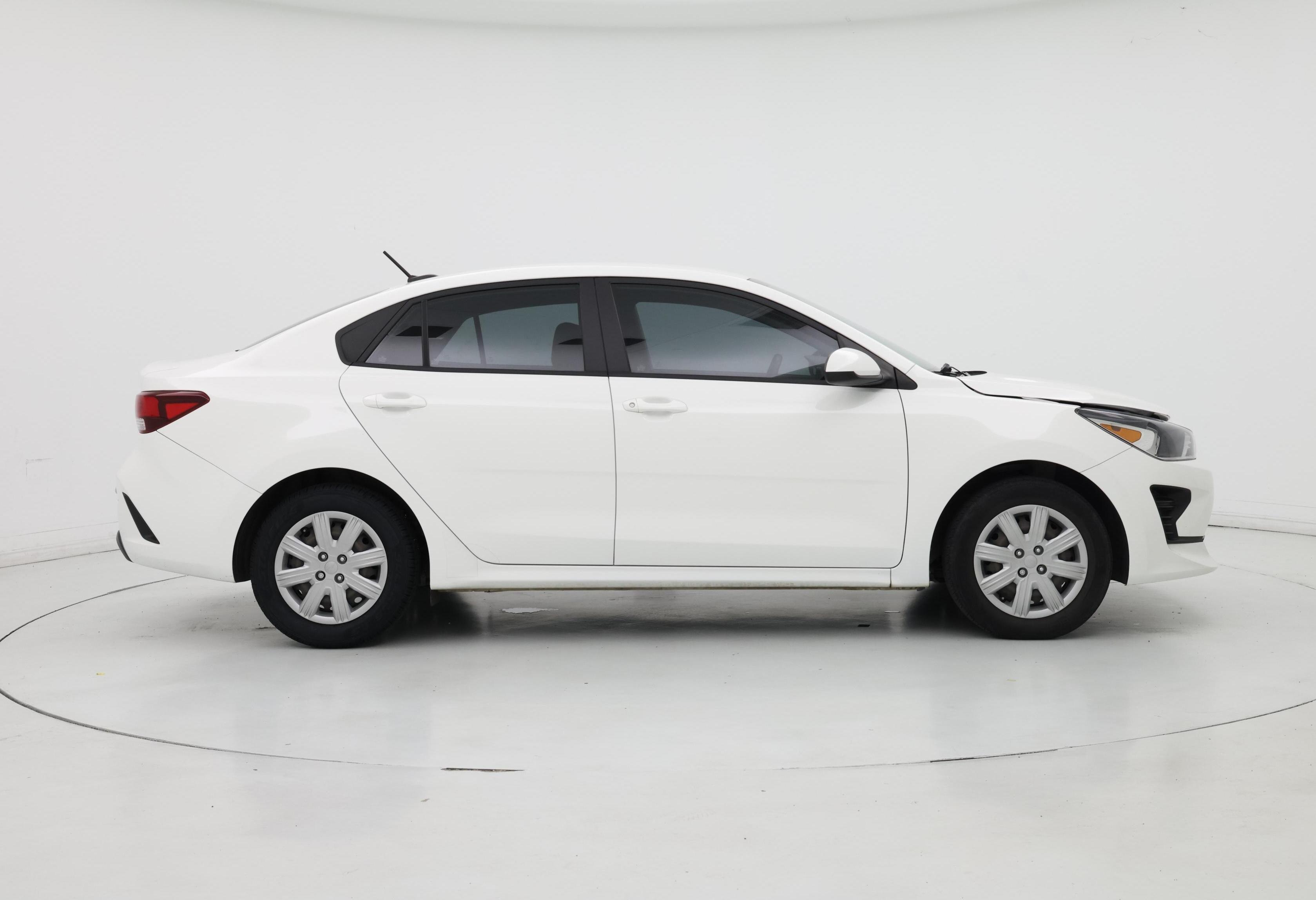 Thumbnail: 2022 Kia Rio - 7