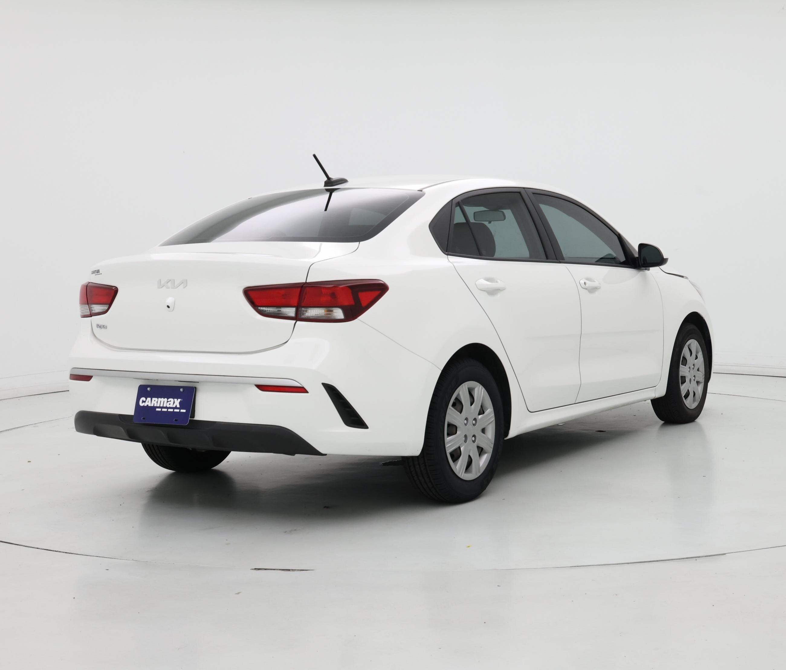 Thumbnail: 2022 Kia Rio - 8