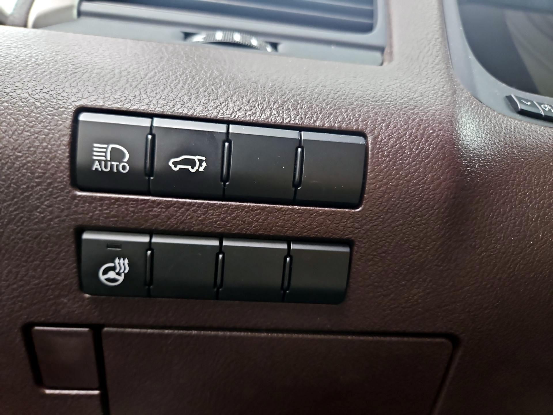 Thumbnail: 2017 Lexus RX - 13