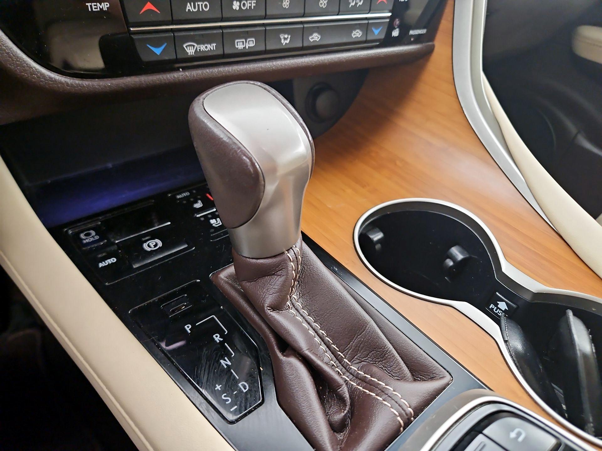 Thumbnail: 2017 Lexus RX - 17