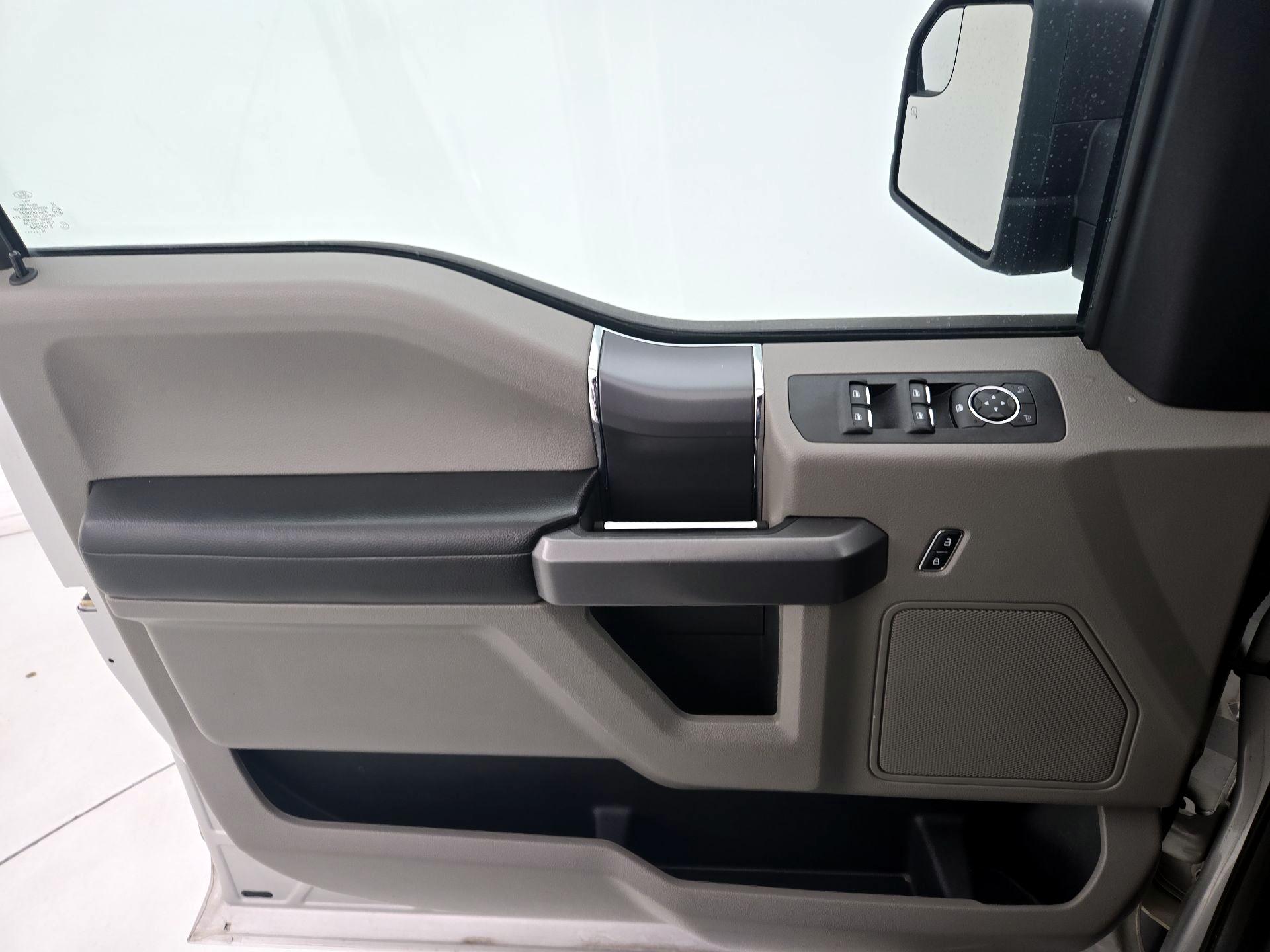 Thumbnail: 2018 Ford F-150 - 12