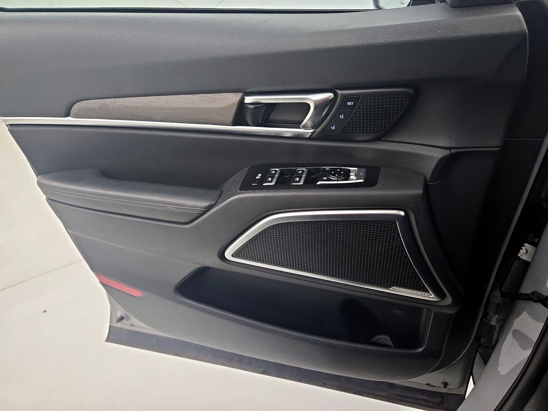 Thumbnail: 2022 Kia Telluride - 12