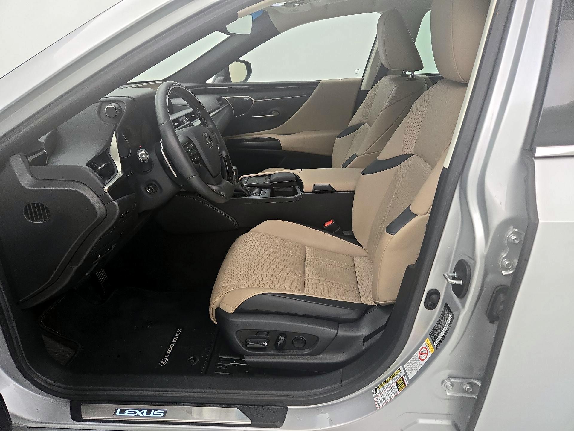 Thumbnail: 2019 Lexus ES - 11