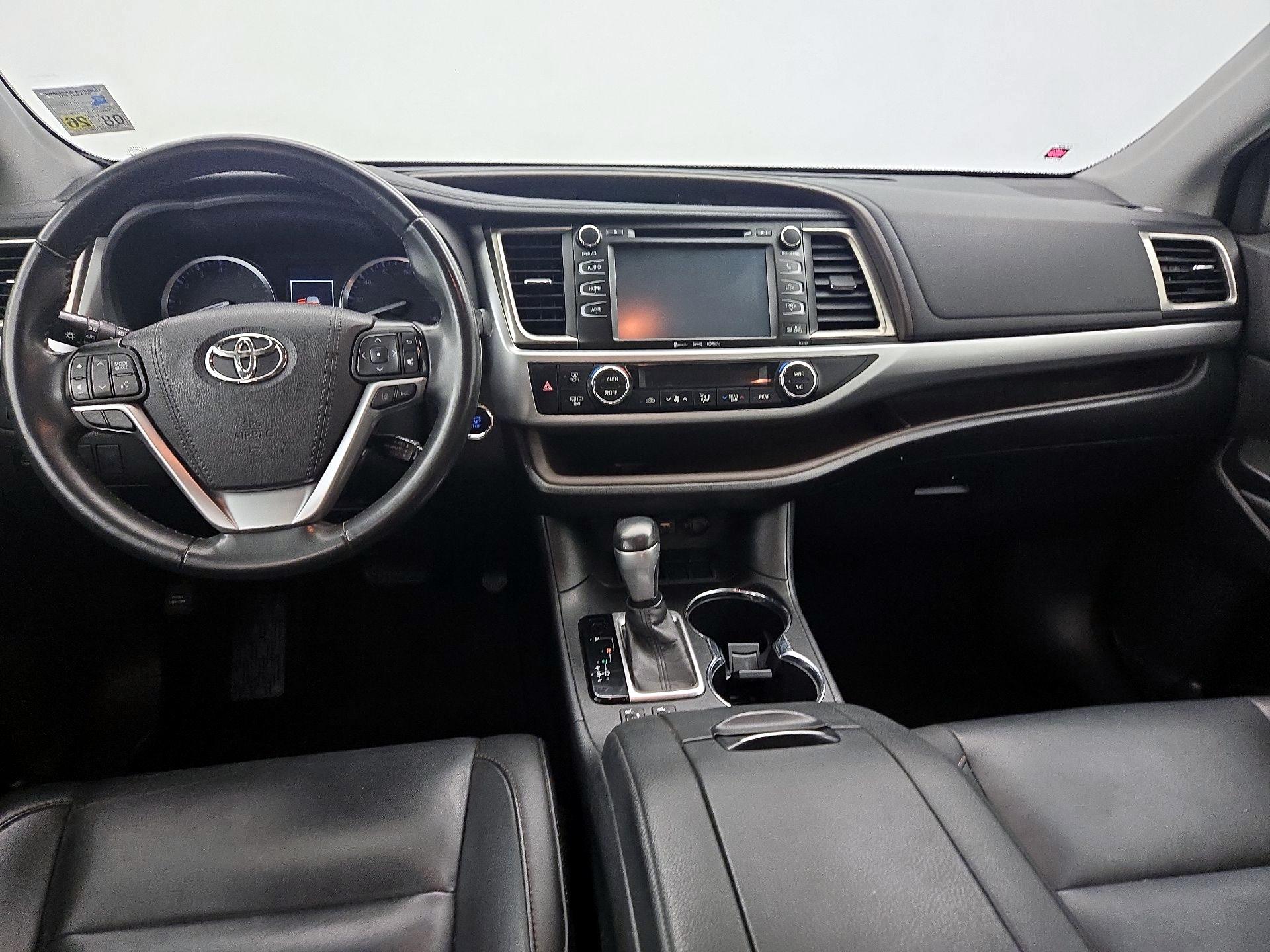 Thumbnail: 2019 Toyota Highlander - 9