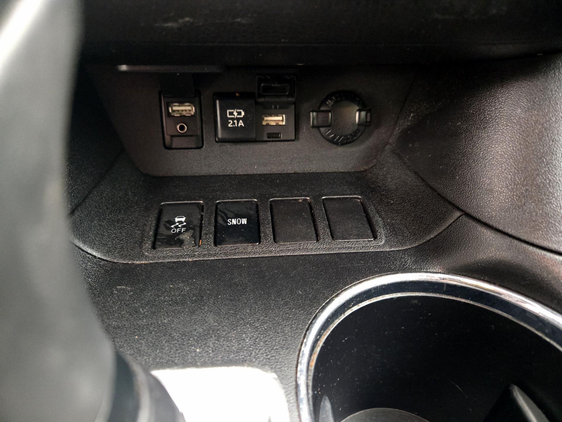 Thumbnail: 2019 Toyota Highlander - 18