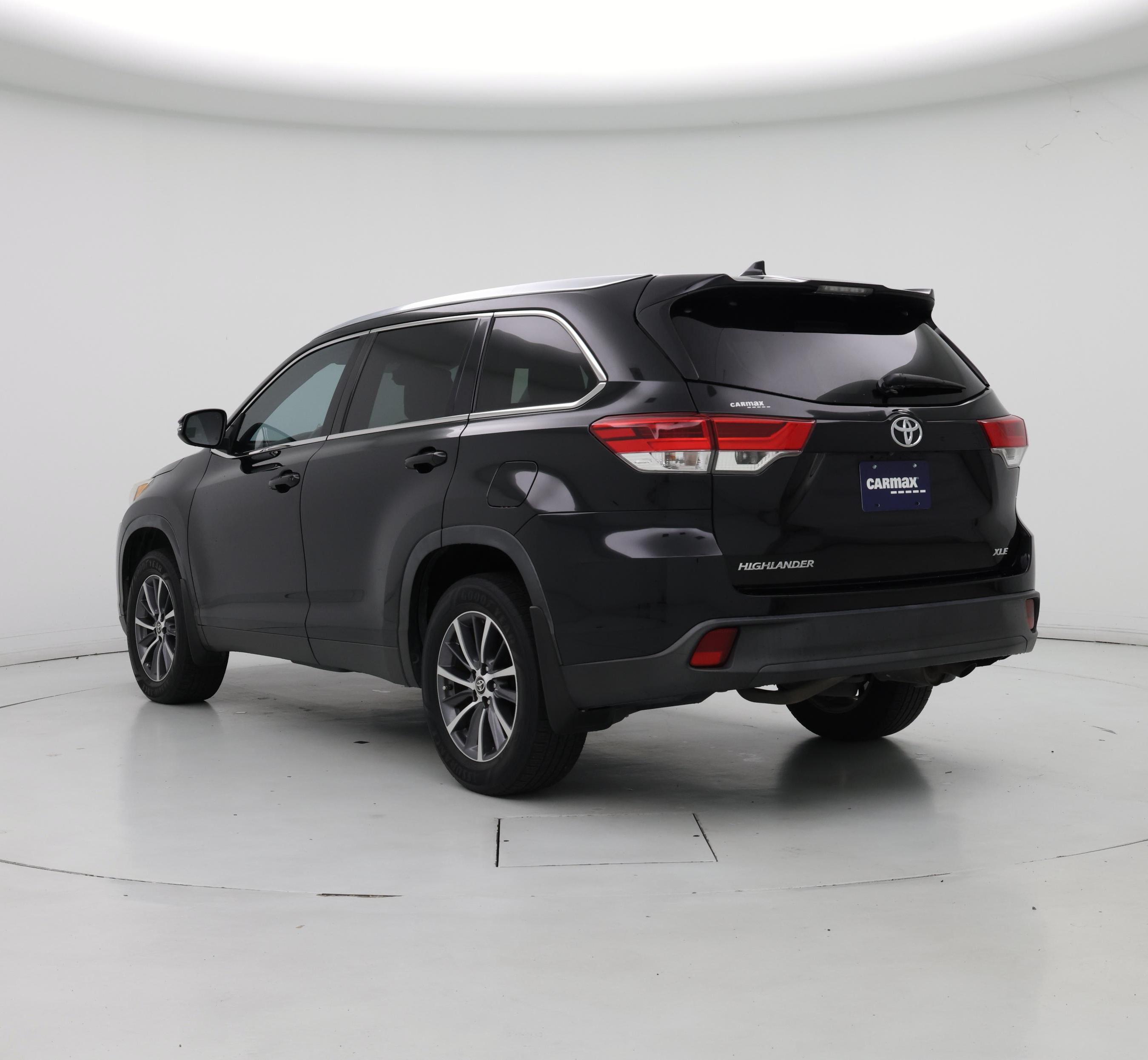 Thumbnail: 2019 Toyota Highlander - 2