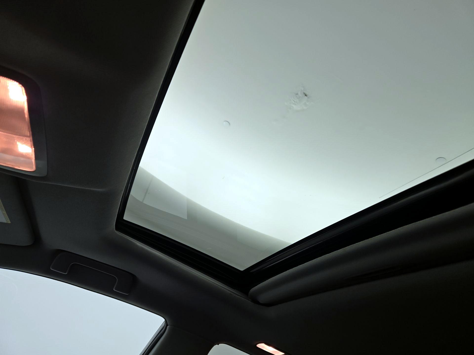 Thumbnail: 2019 Toyota Highlander - 19