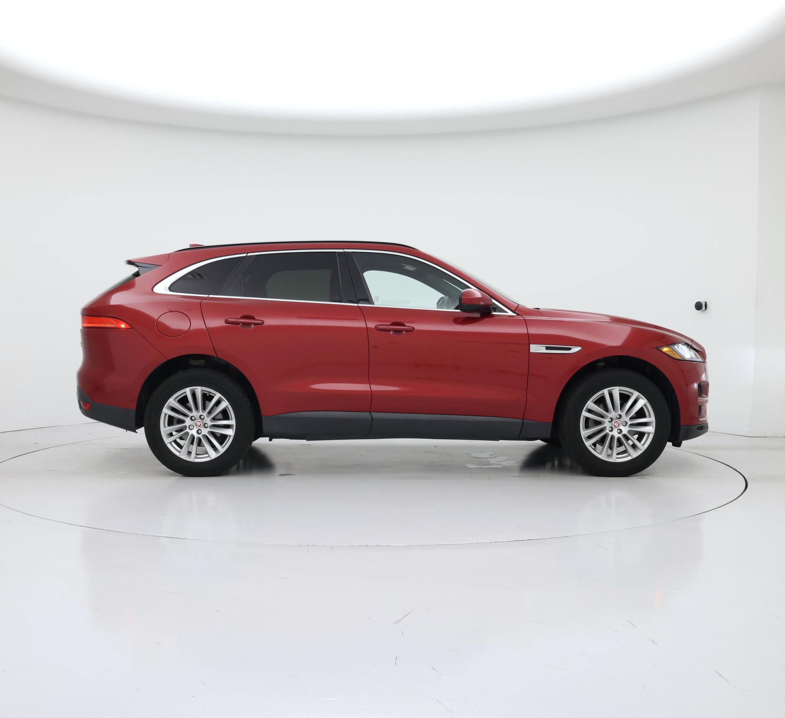 Thumbnail: 2019 Jaguar F-Pace - 7