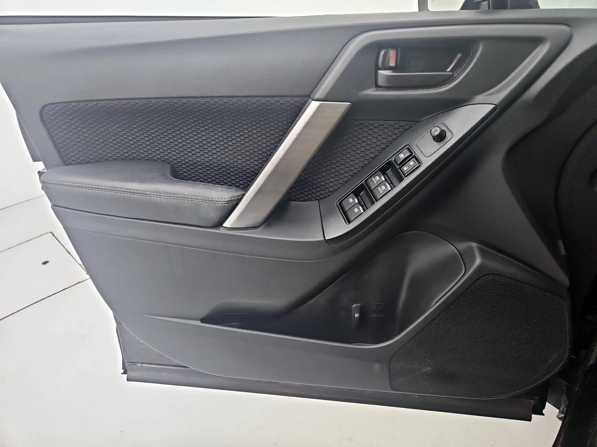 Thumbnail: 2017 Subaru Forester - 12