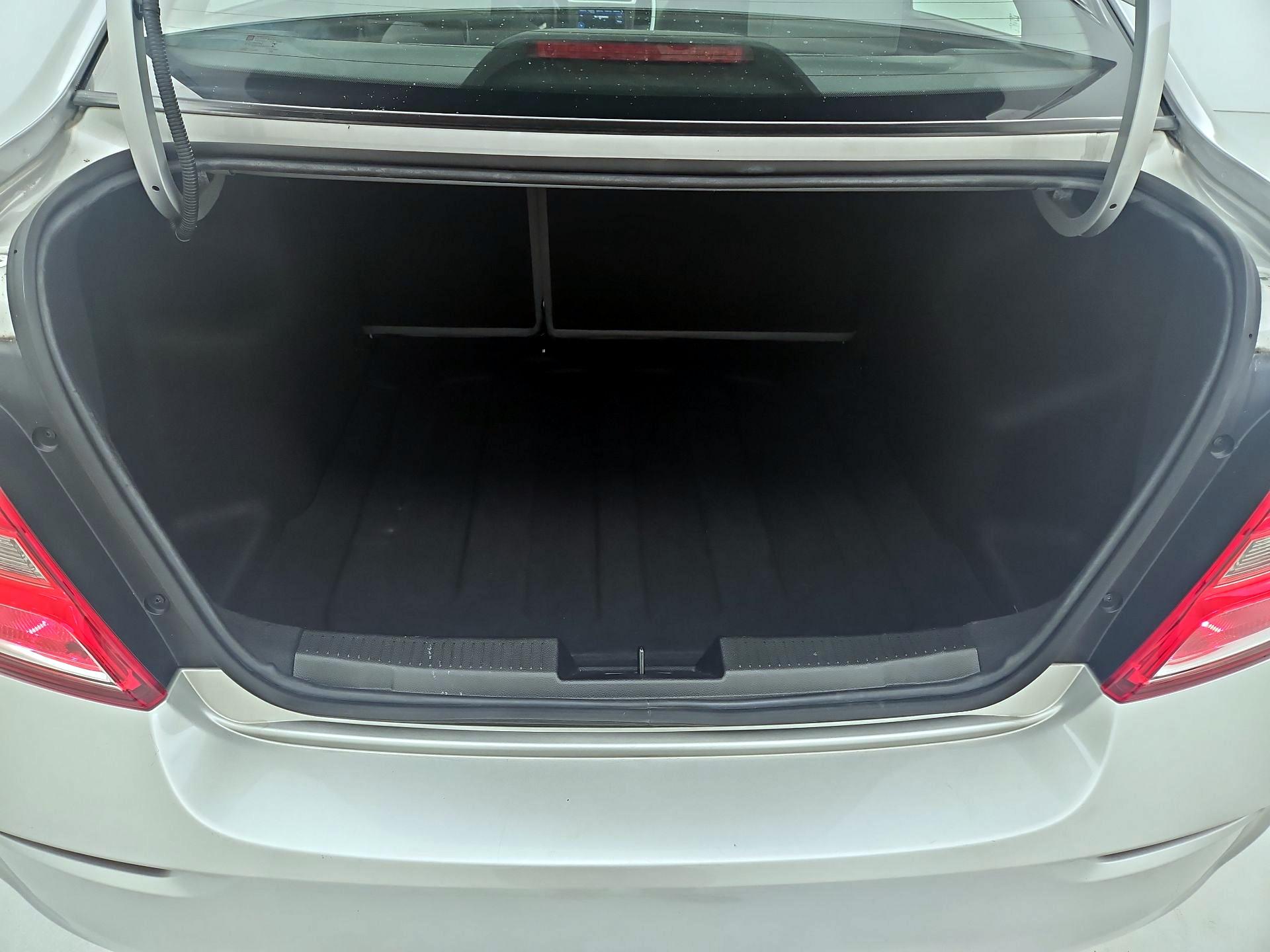 Thumbnail: 2019 Chevrolet Sonic - 20
