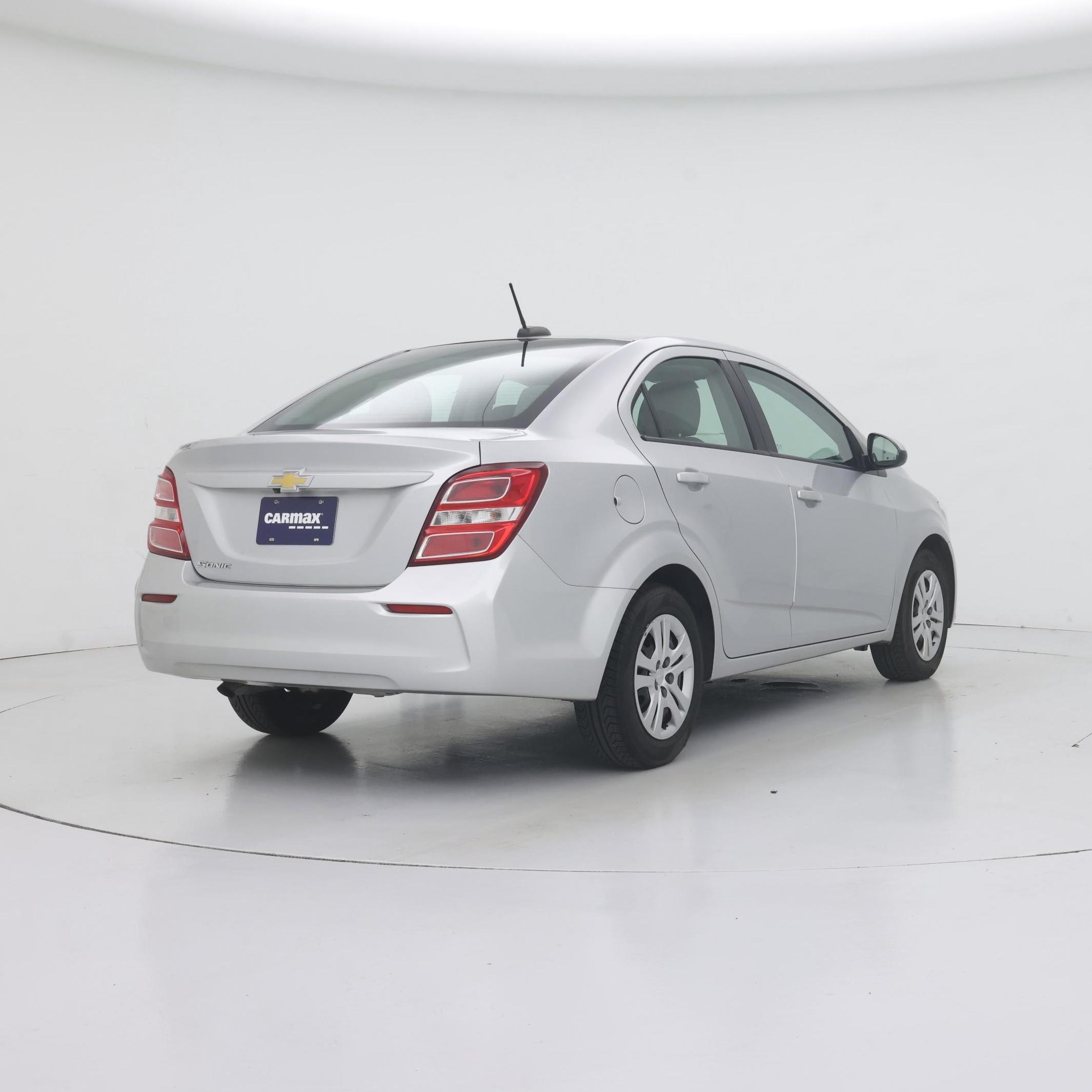 Thumbnail: 2019 Chevrolet Sonic - 8
