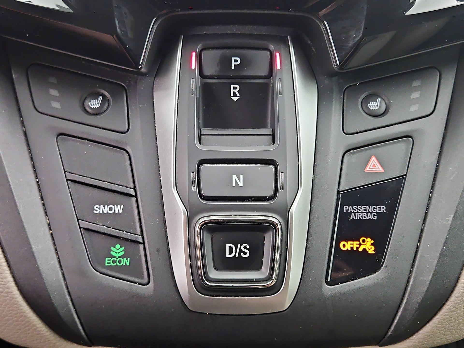 Thumbnail: 2018 Honda Odyssey - 17