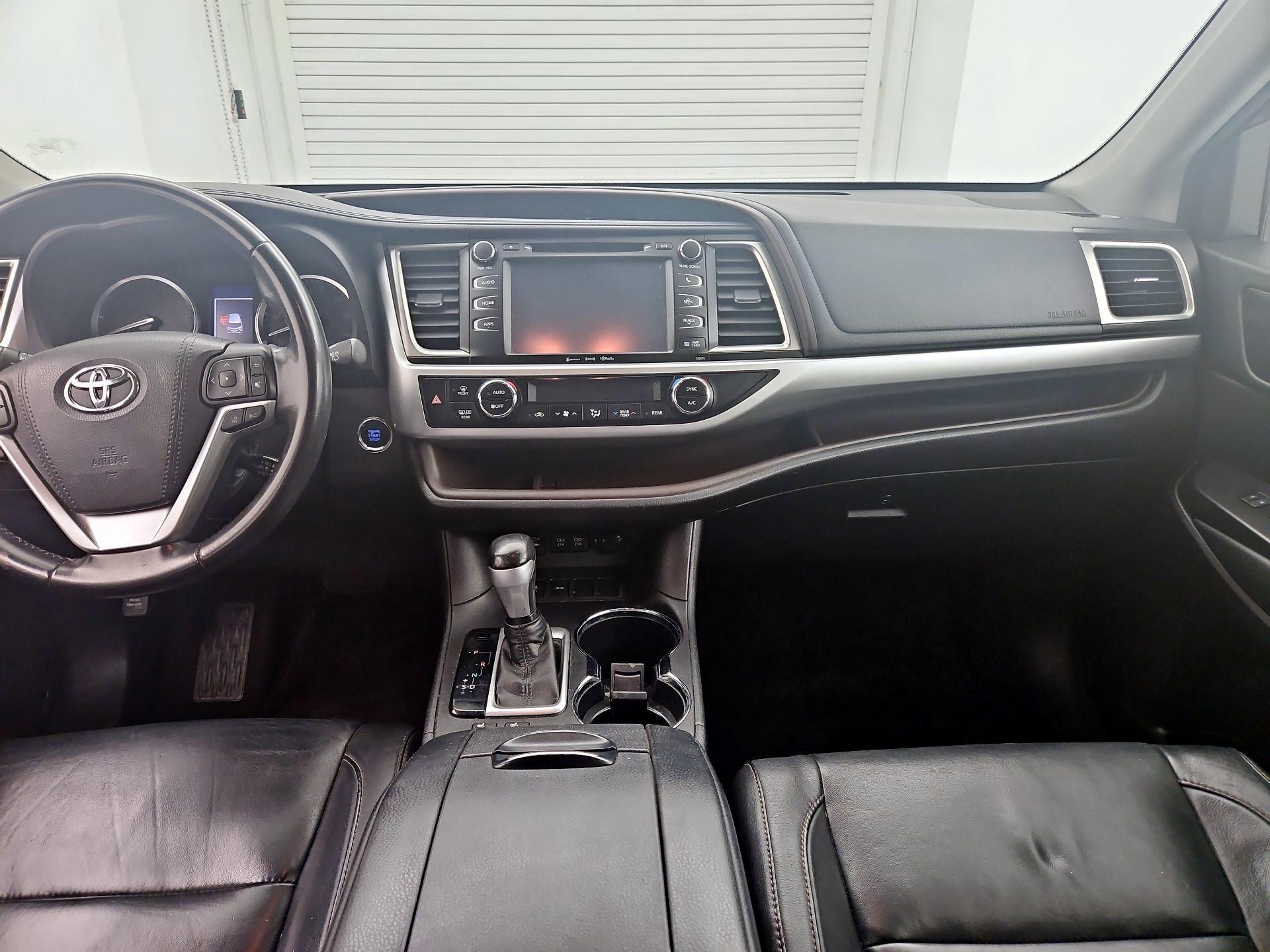 Thumbnail: 2018 Toyota Highlander - 9