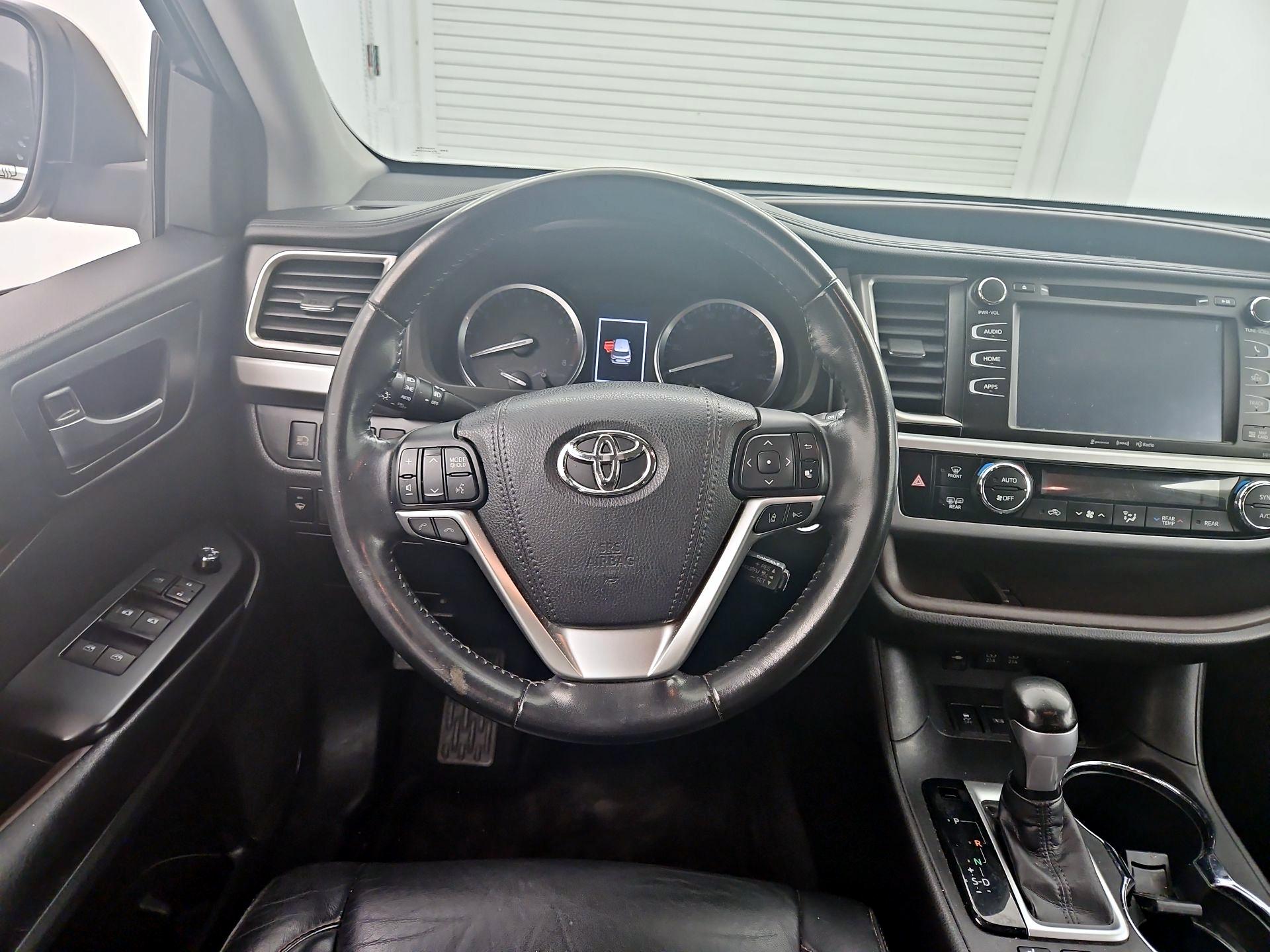 Thumbnail: 2018 Toyota Highlander - 10