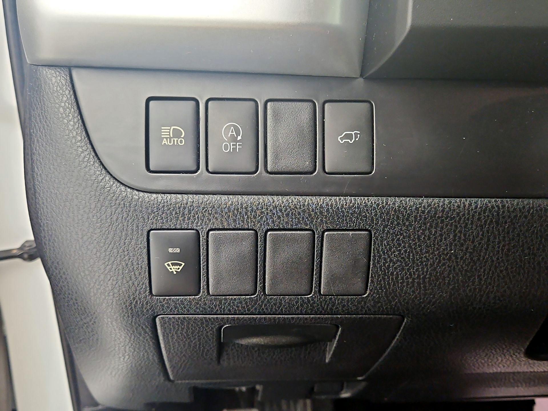 Thumbnail: 2018 Toyota Highlander - 13