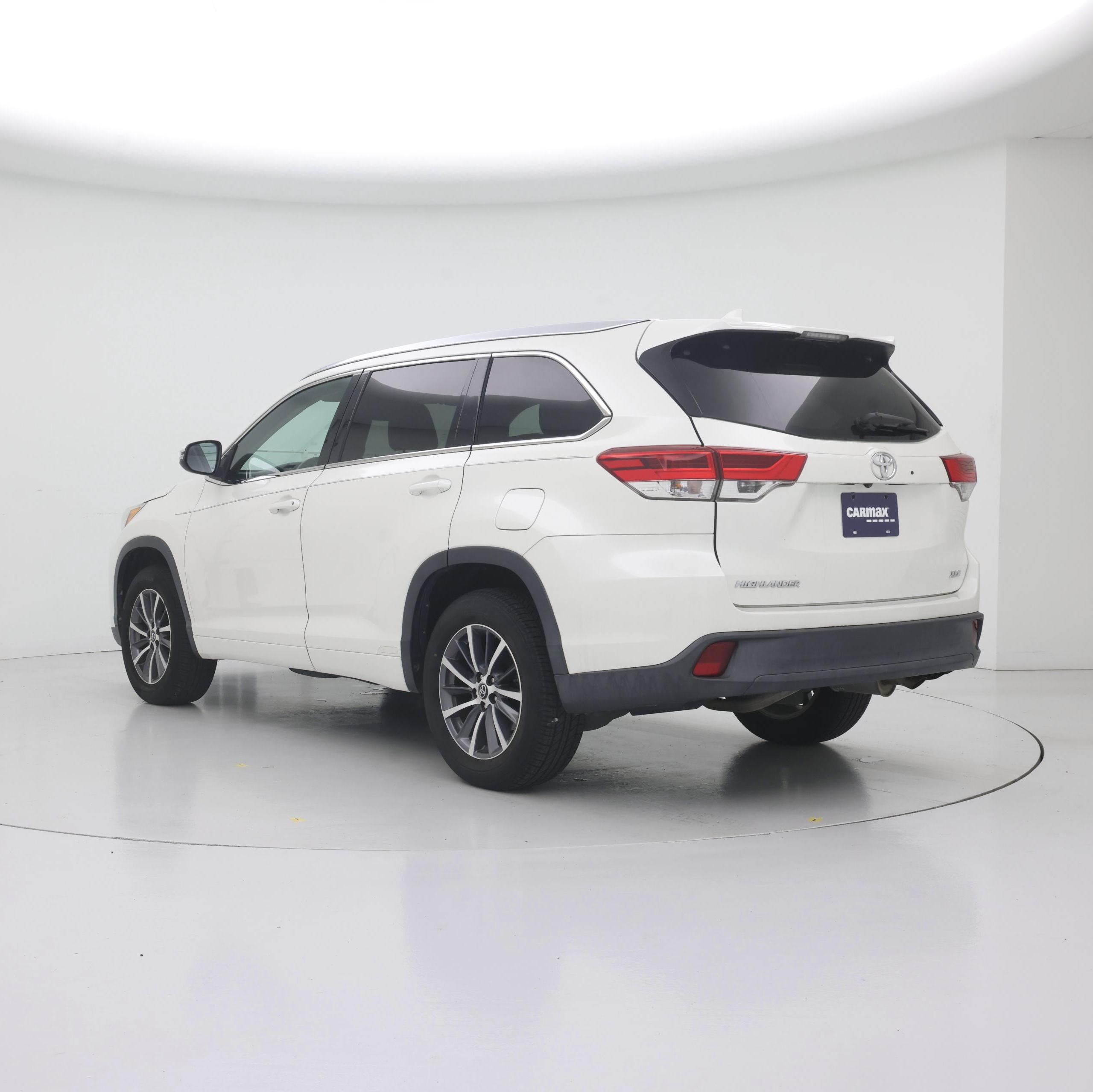 Thumbnail: 2018 Toyota Highlander - 2