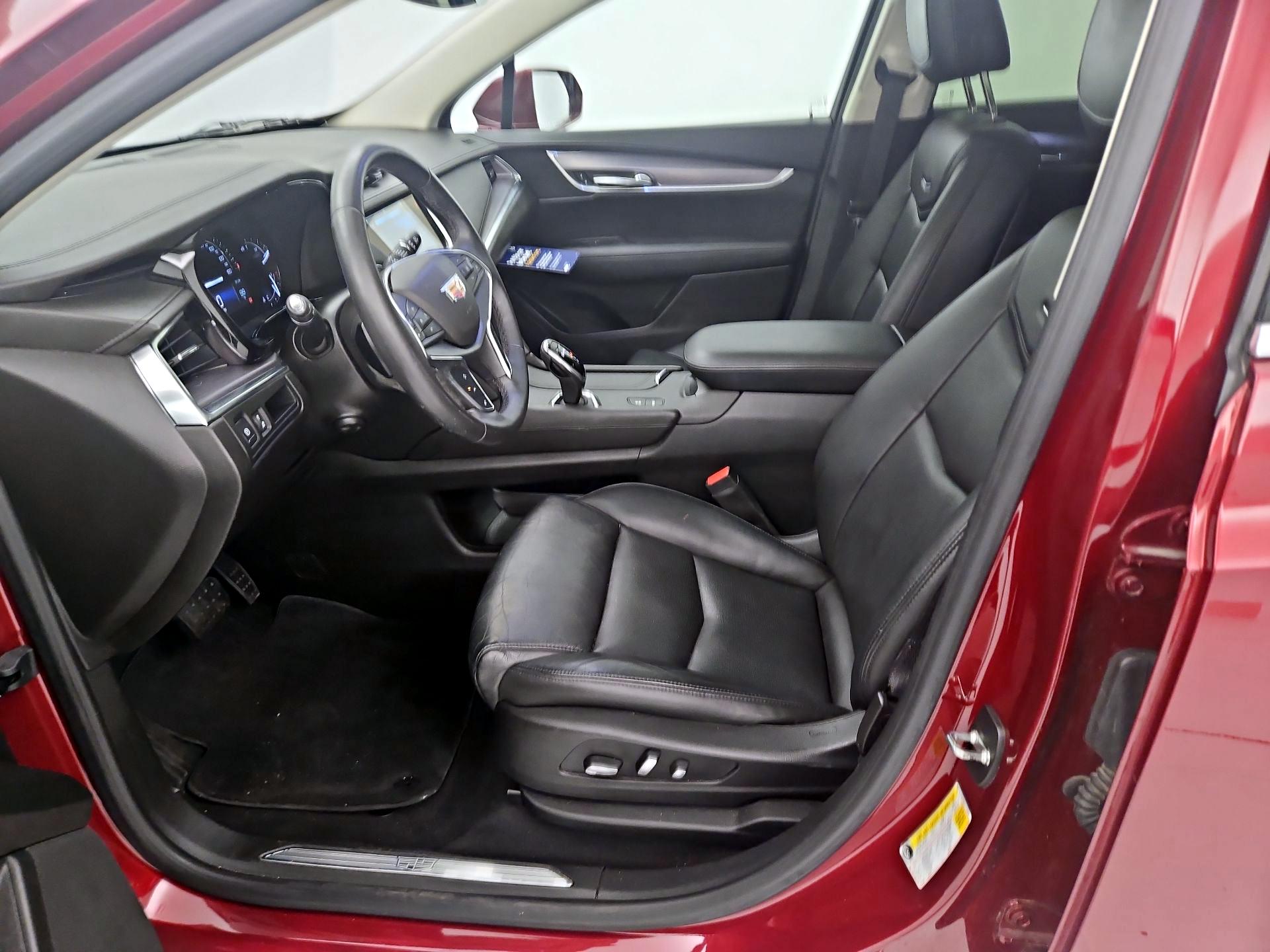 Thumbnail: 2018 Cadillac XT5 - 11