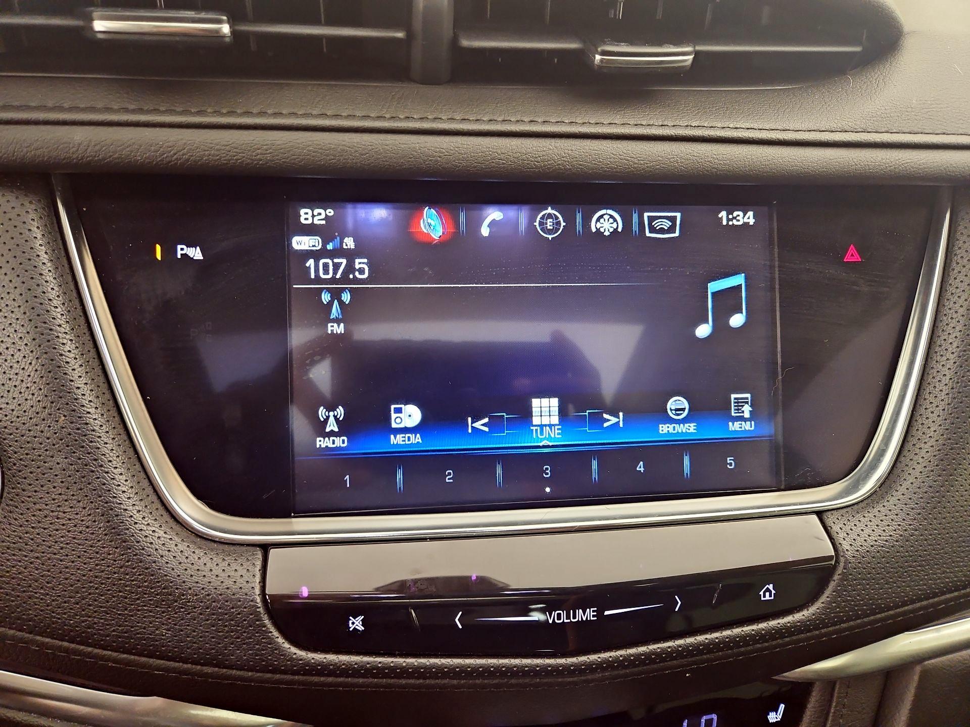 Thumbnail: 2018 Cadillac XT5 - 16