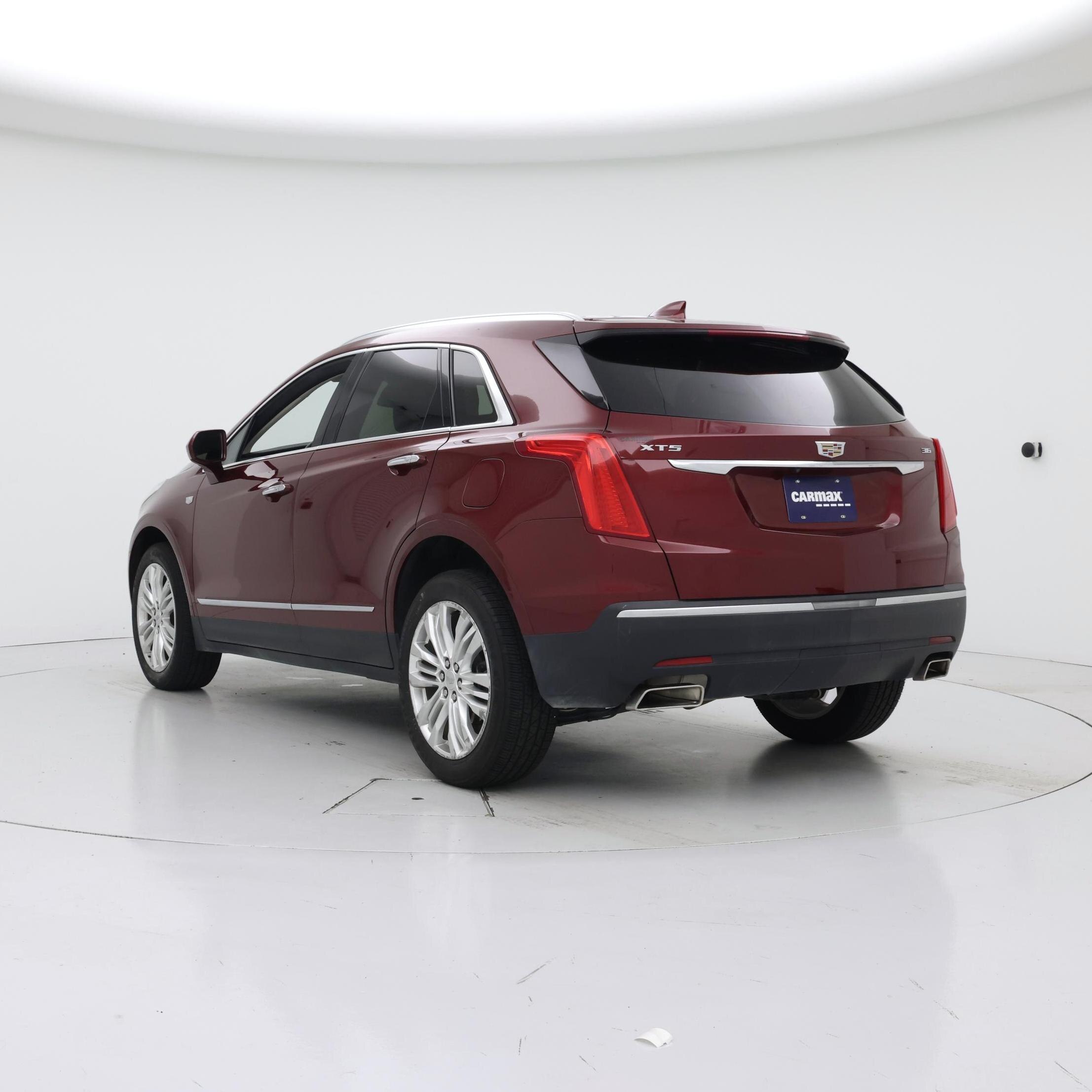 Thumbnail: 2018 Cadillac XT5 - 2