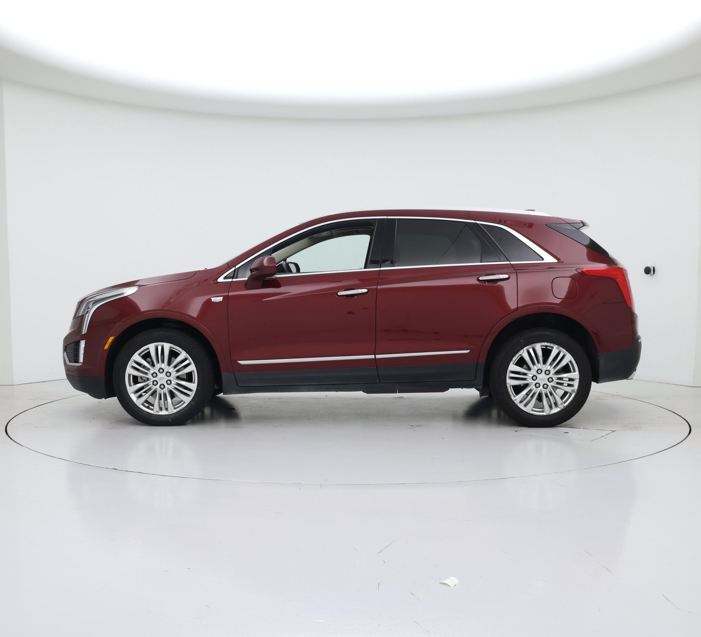 Thumbnail: 2018 Cadillac XT5 - 3