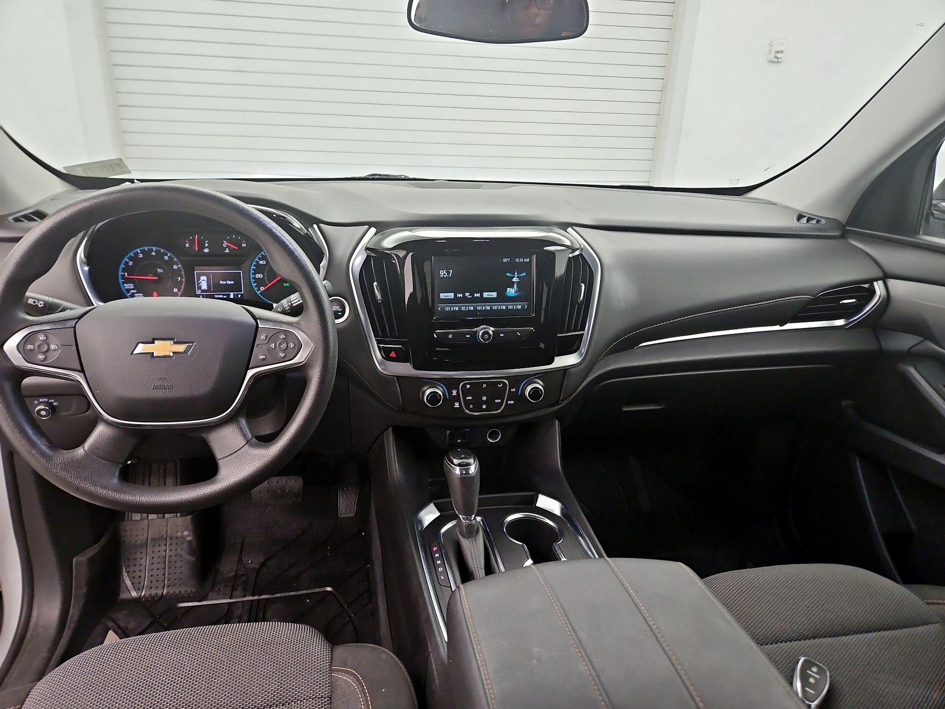 Thumbnail: 2018 Chevrolet Traverse - 9