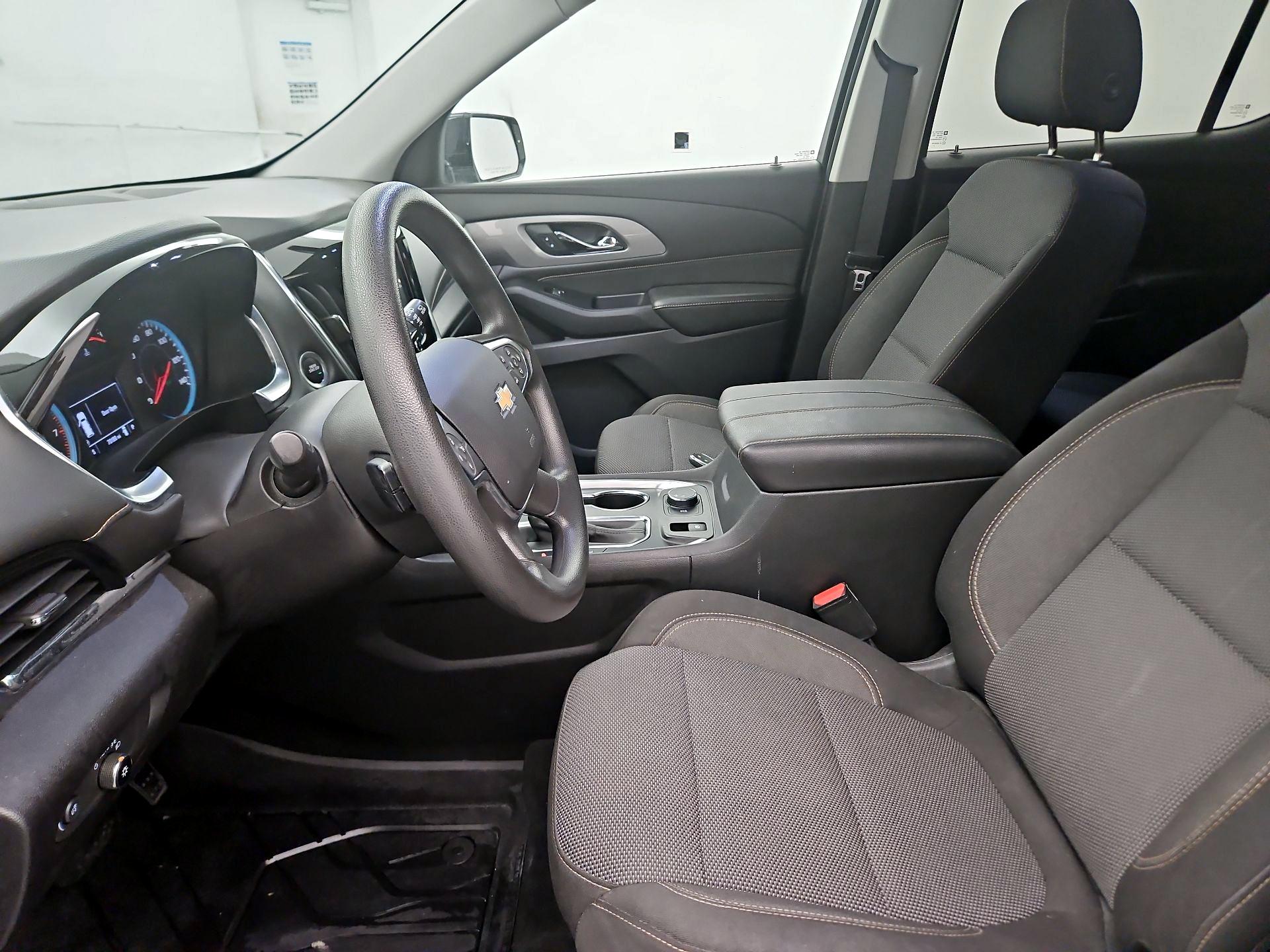 Thumbnail: 2018 Chevrolet Traverse - 11