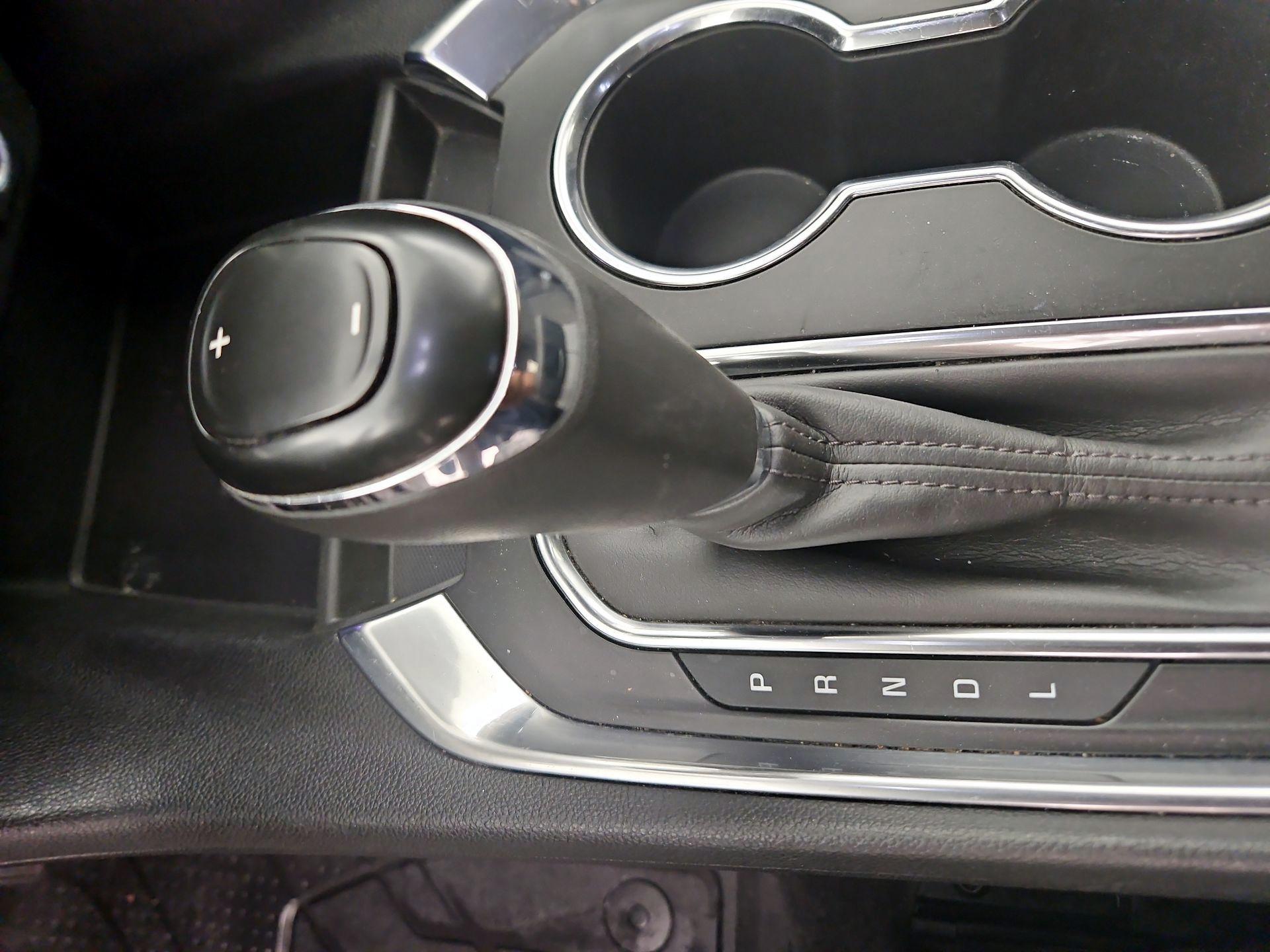 Thumbnail: 2018 Chevrolet Traverse - 17