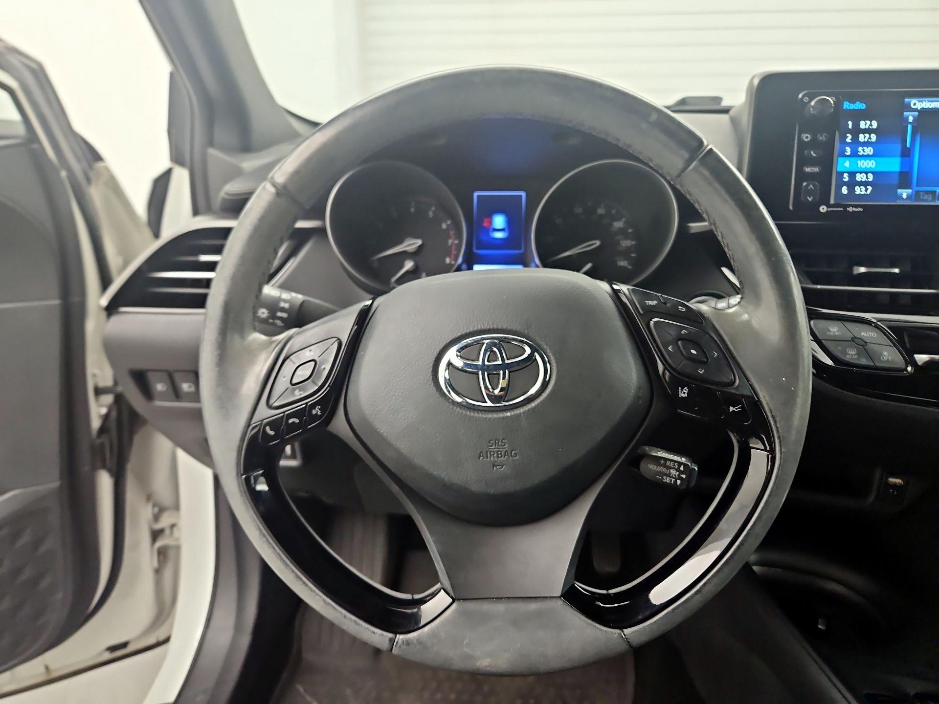 Thumbnail: 2018 Toyota C-HR - 10