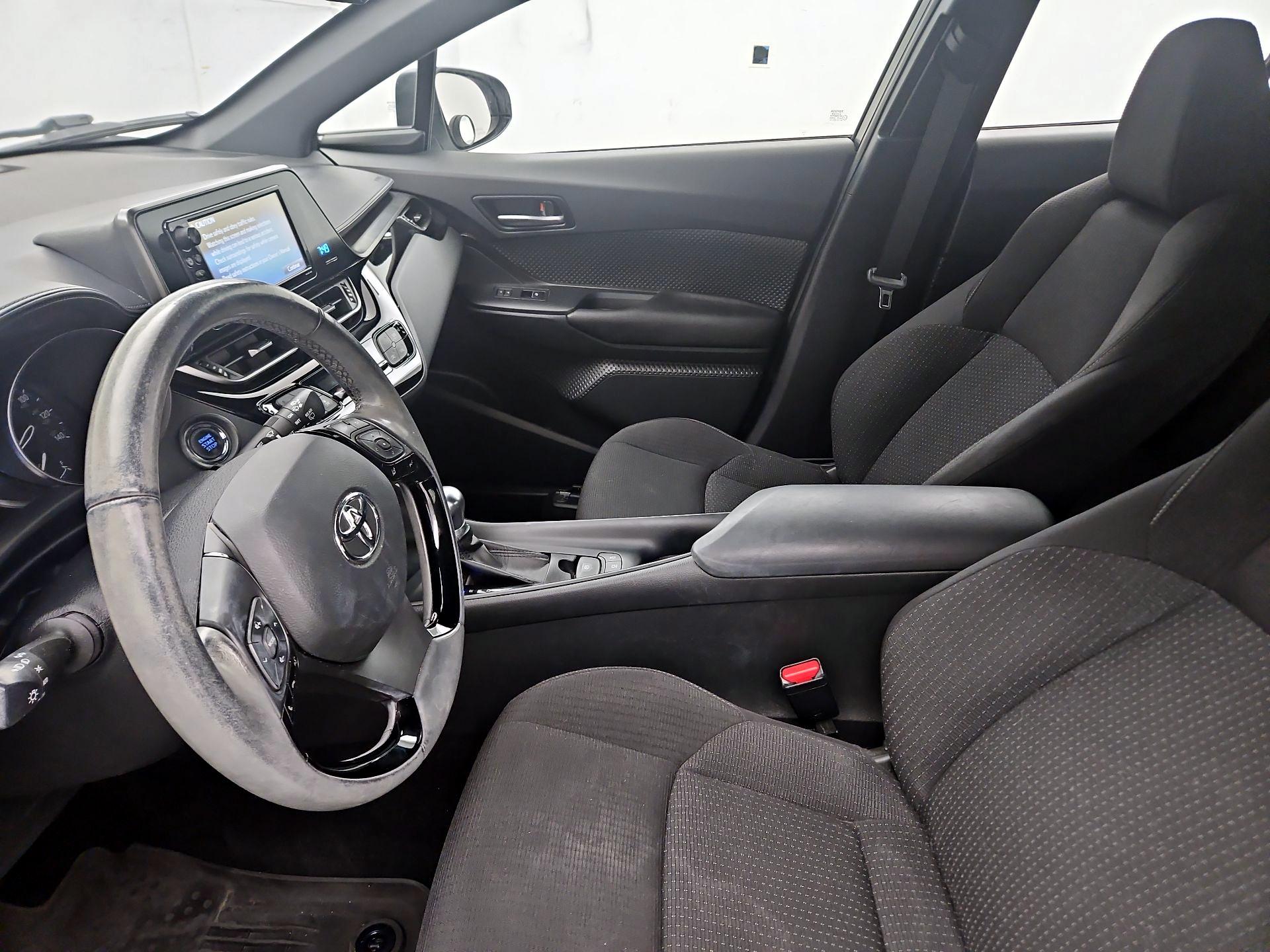 Thumbnail: 2018 Toyota C-HR - 11
