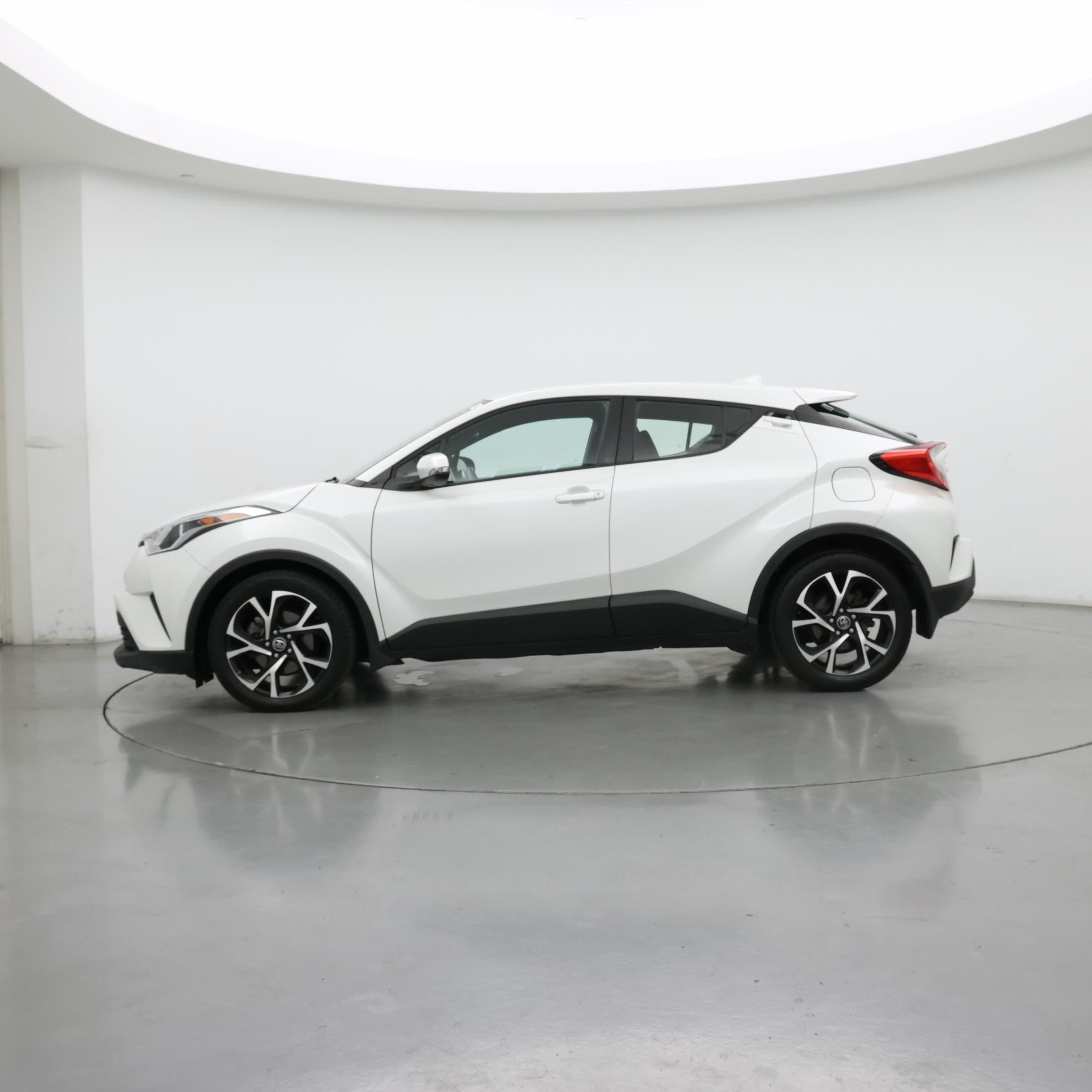 Thumbnail: 2018 Toyota C-HR - 3