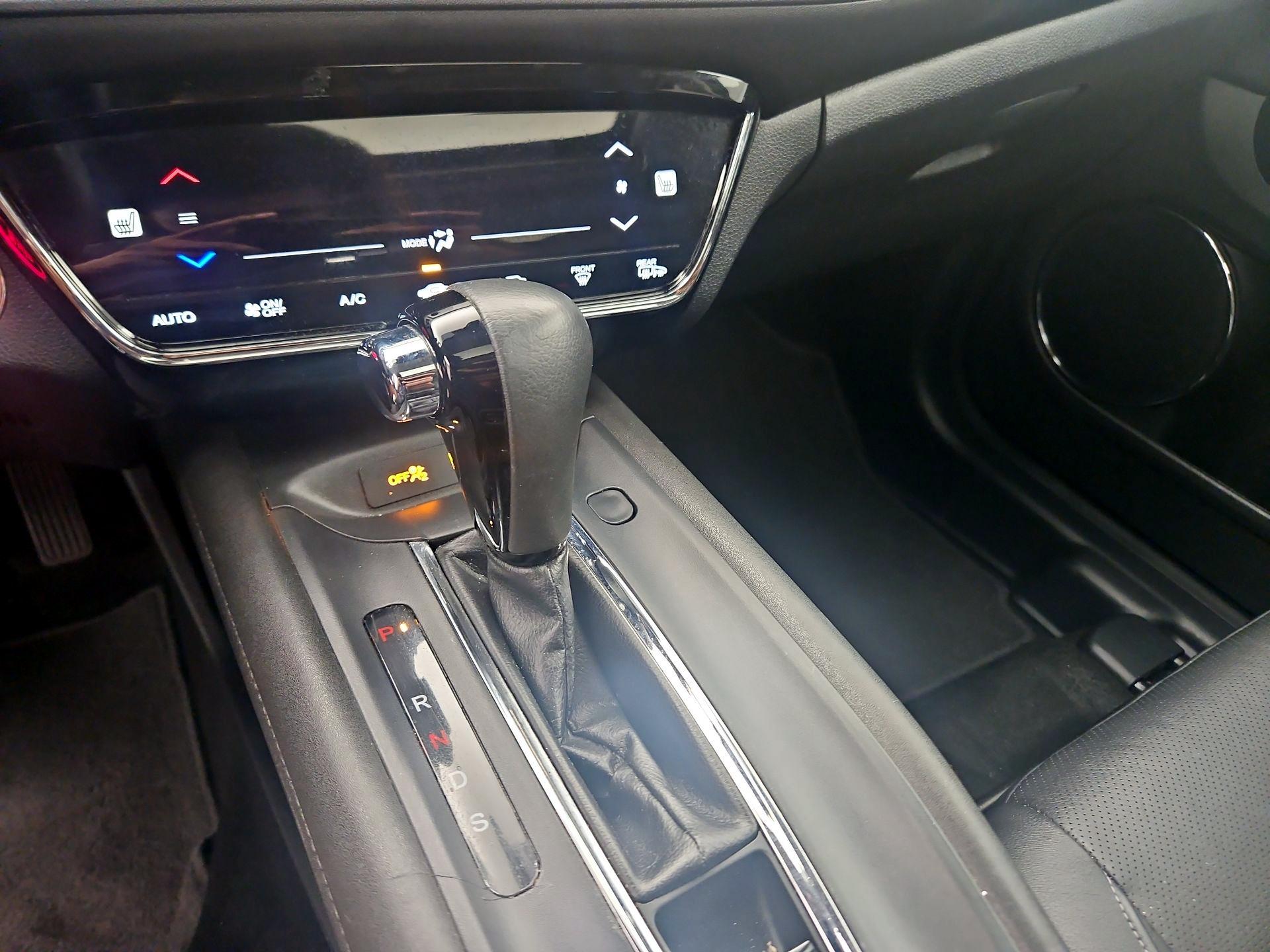 Thumbnail: 2019 Honda HR-V - 17
