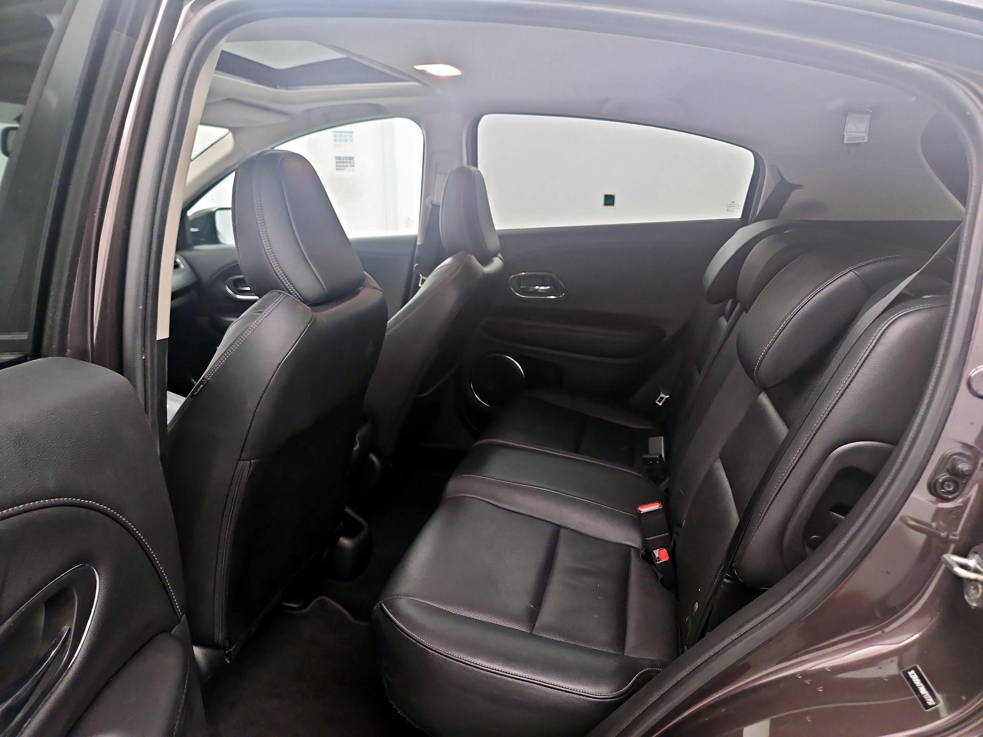 Thumbnail: 2019 Honda HR-V - 19