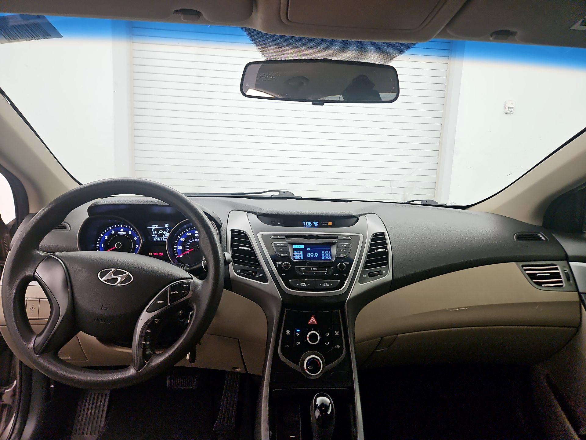 Thumbnail: 2015 Hyundai Elantra - 9