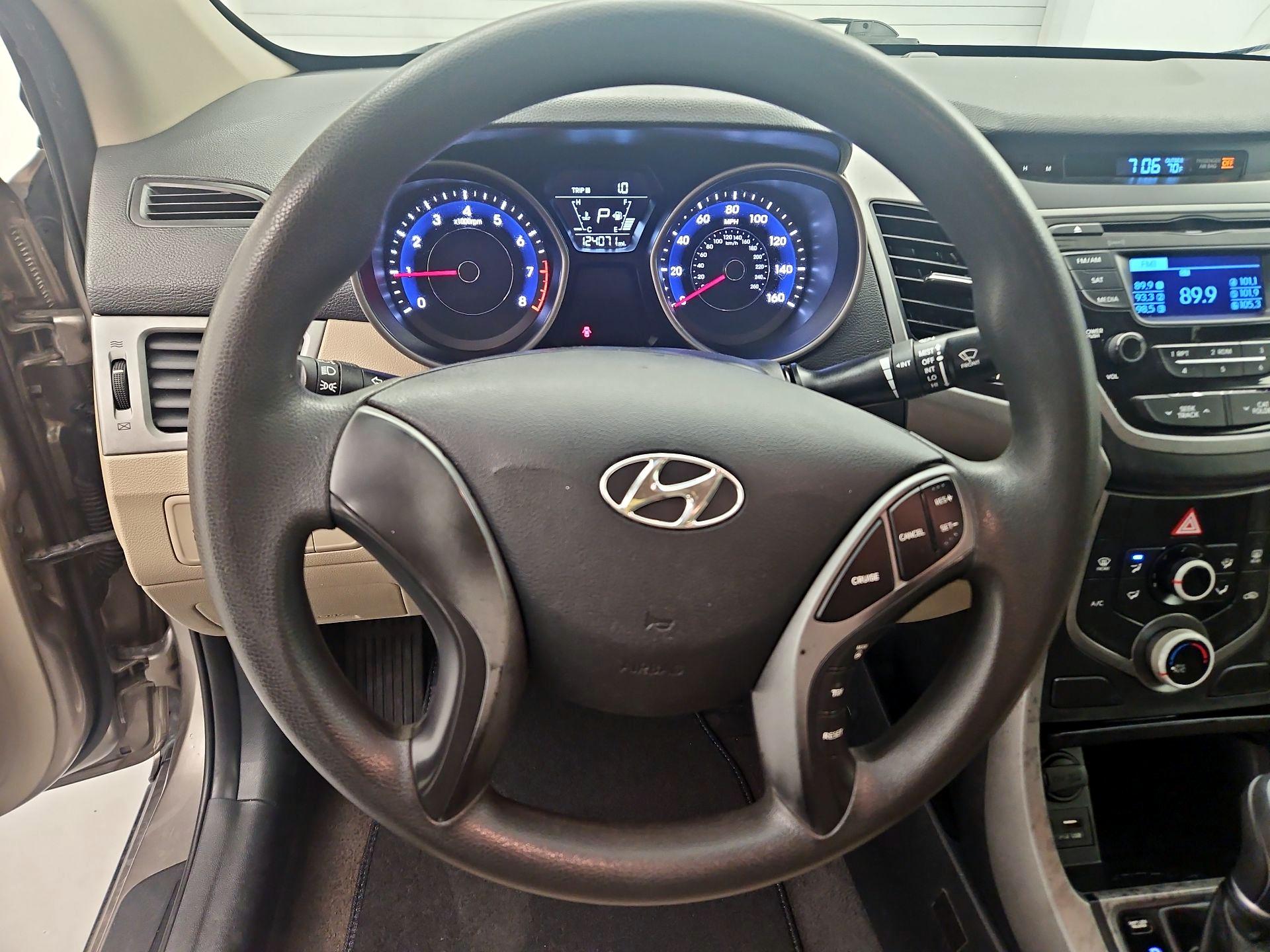 Thumbnail: 2015 Hyundai Elantra - 10