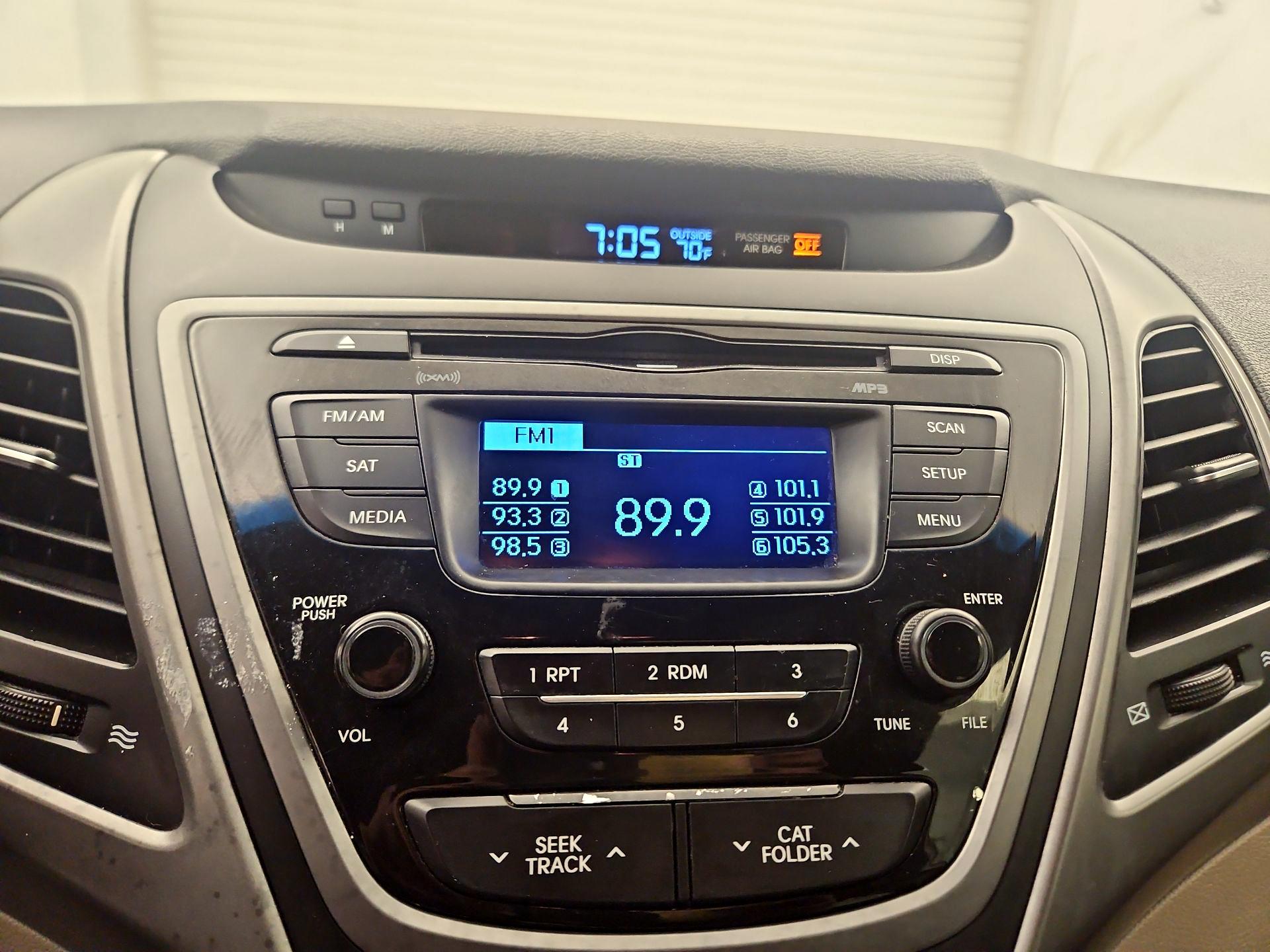 Thumbnail: 2015 Hyundai Elantra - 13