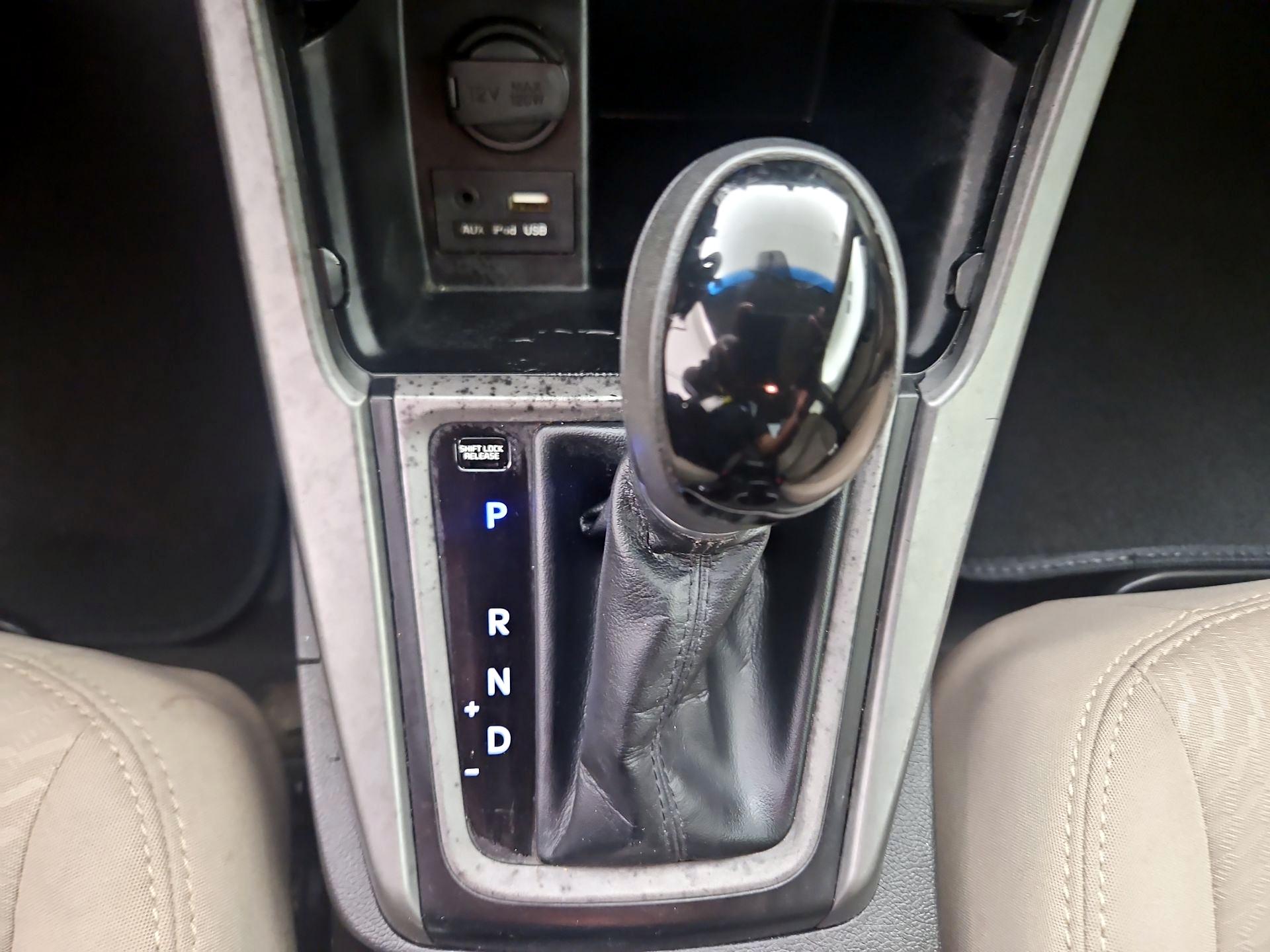 Thumbnail: 2015 Hyundai Elantra - 15