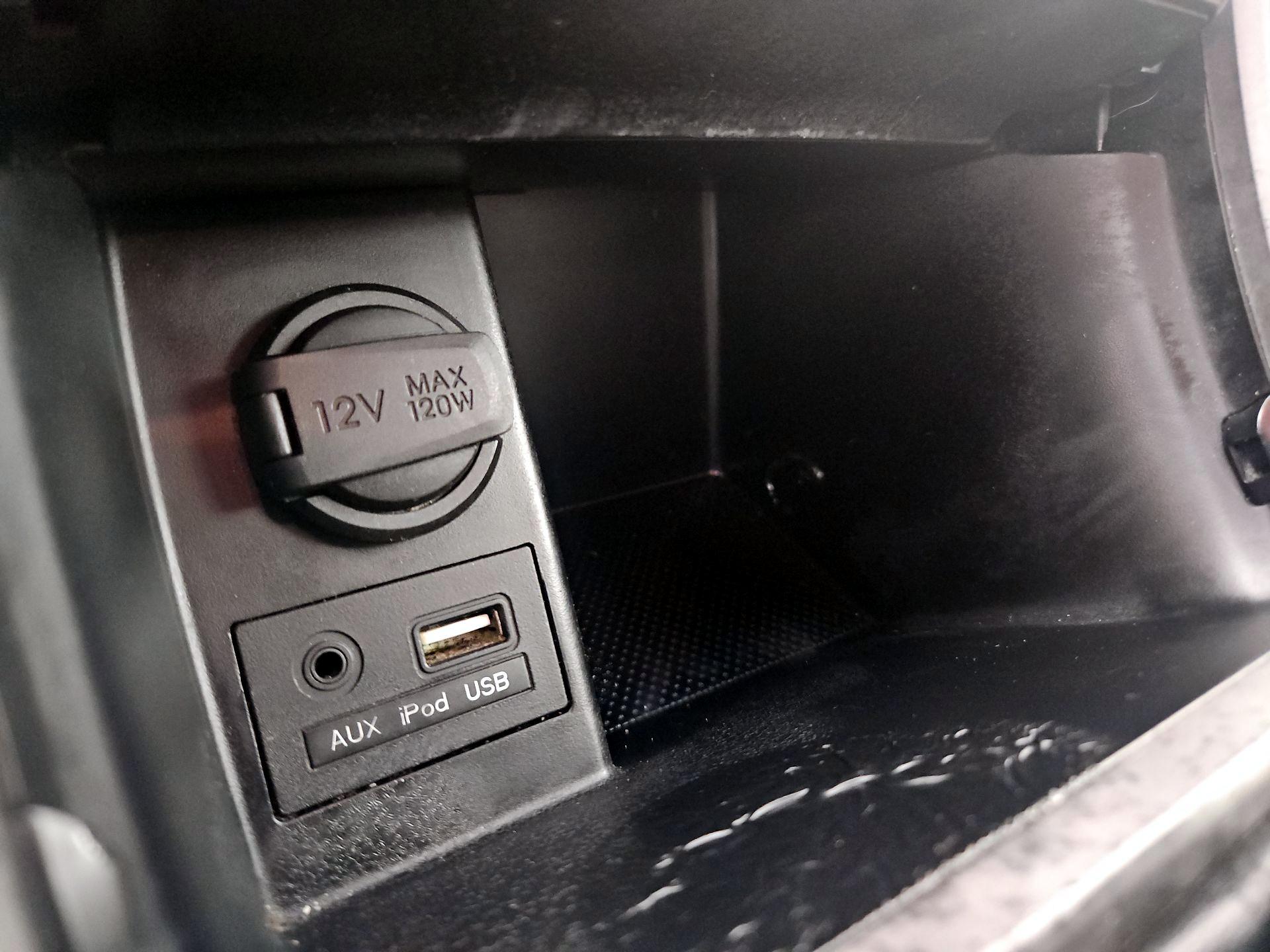 Thumbnail: 2015 Hyundai Elantra - 16