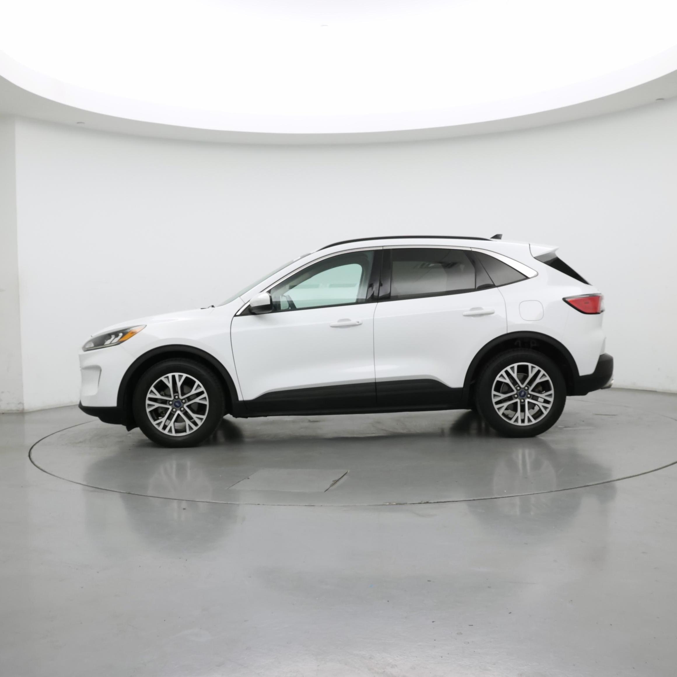 Thumbnail: 2020 Ford Escape - 3