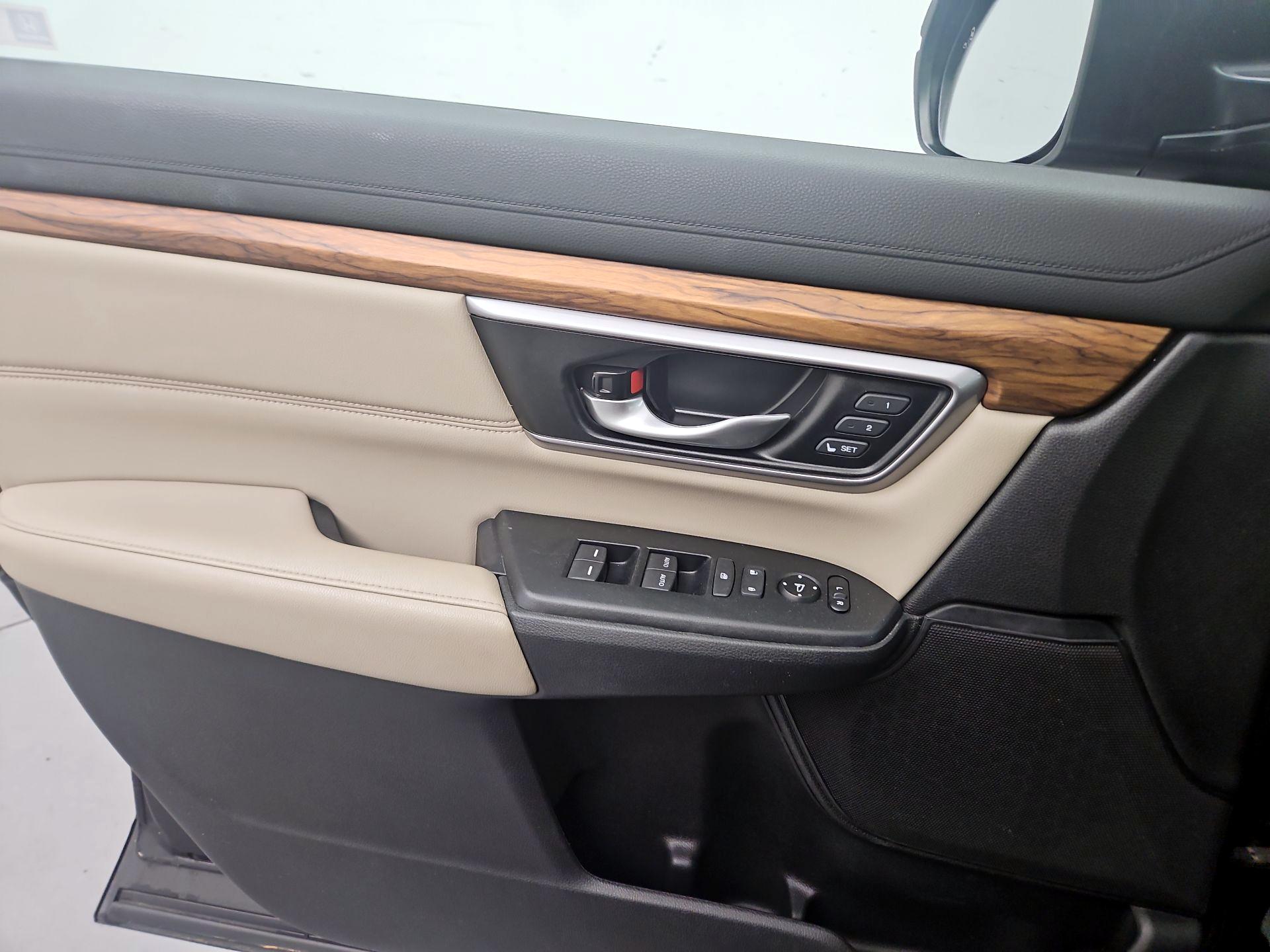 Thumbnail: 2017 Honda CR-V - 12
