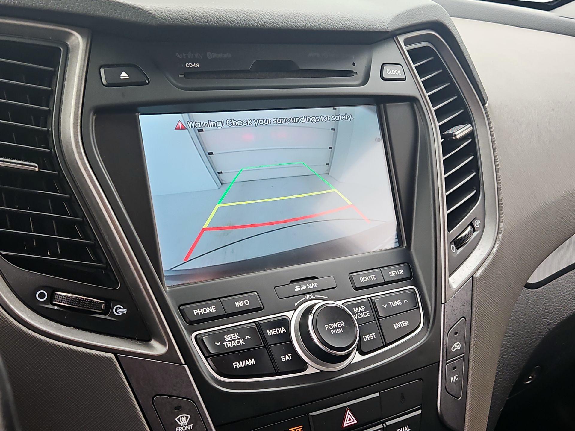 Thumbnail: 2014 Hyundai Santa Fe - 15