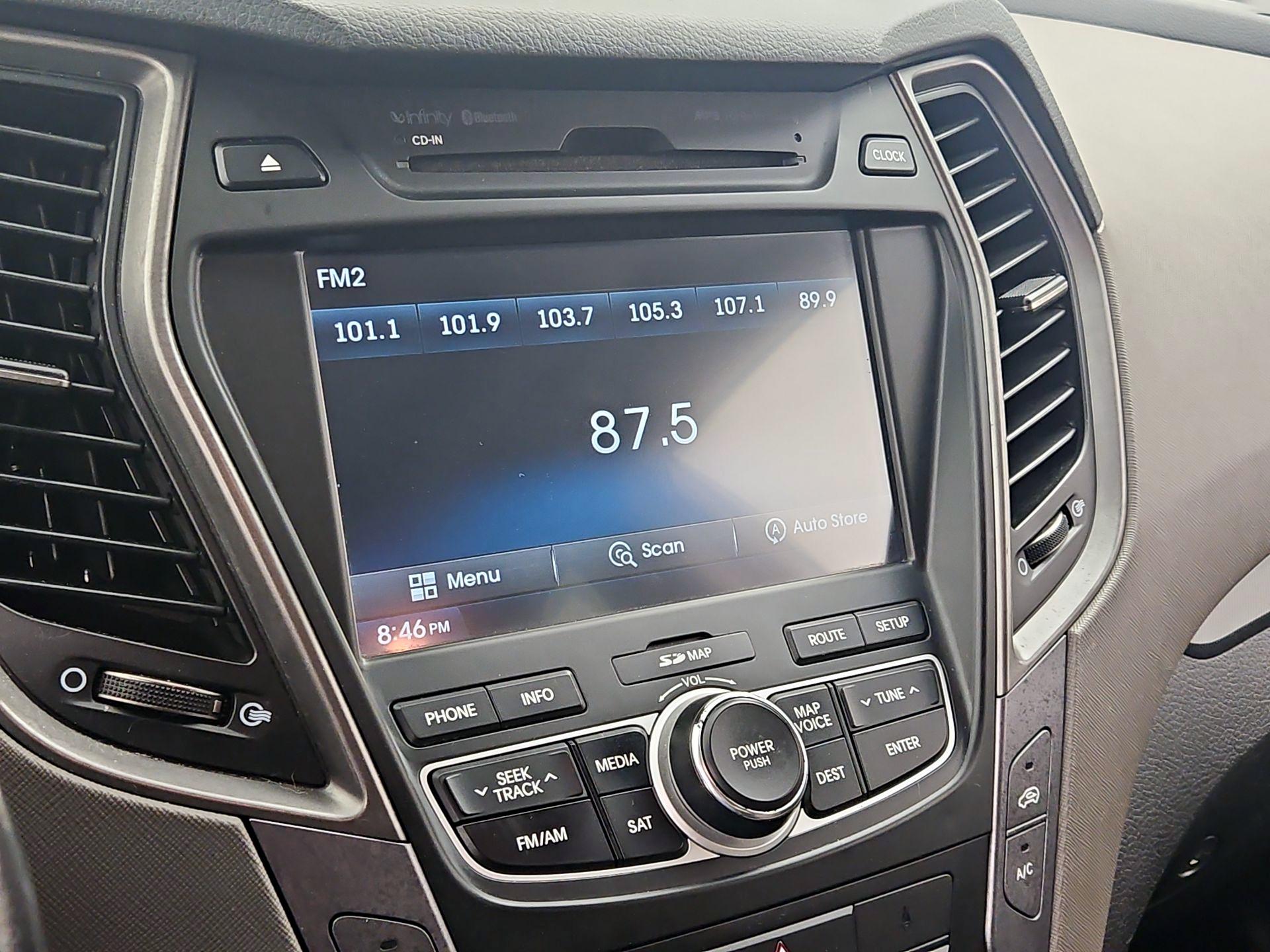 Thumbnail: 2014 Hyundai Santa Fe - 16