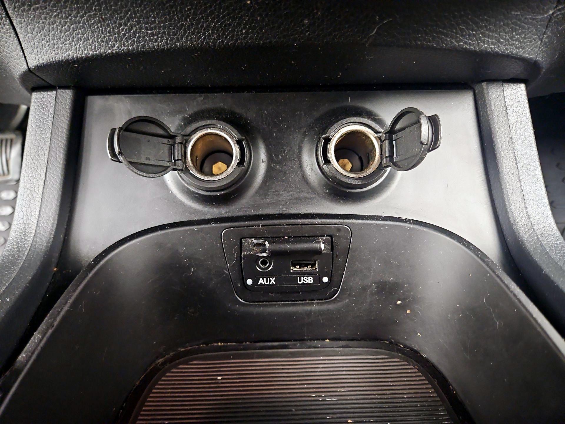 Thumbnail: 2014 Hyundai Santa Fe - 19