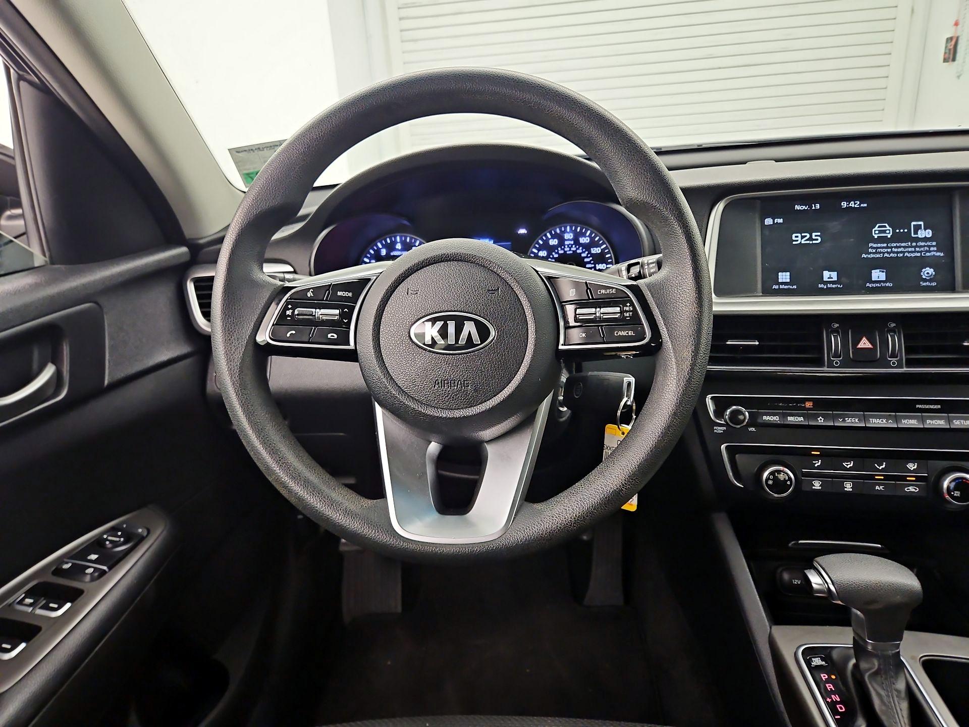 Thumbnail: 2020 Kia Optima - 10