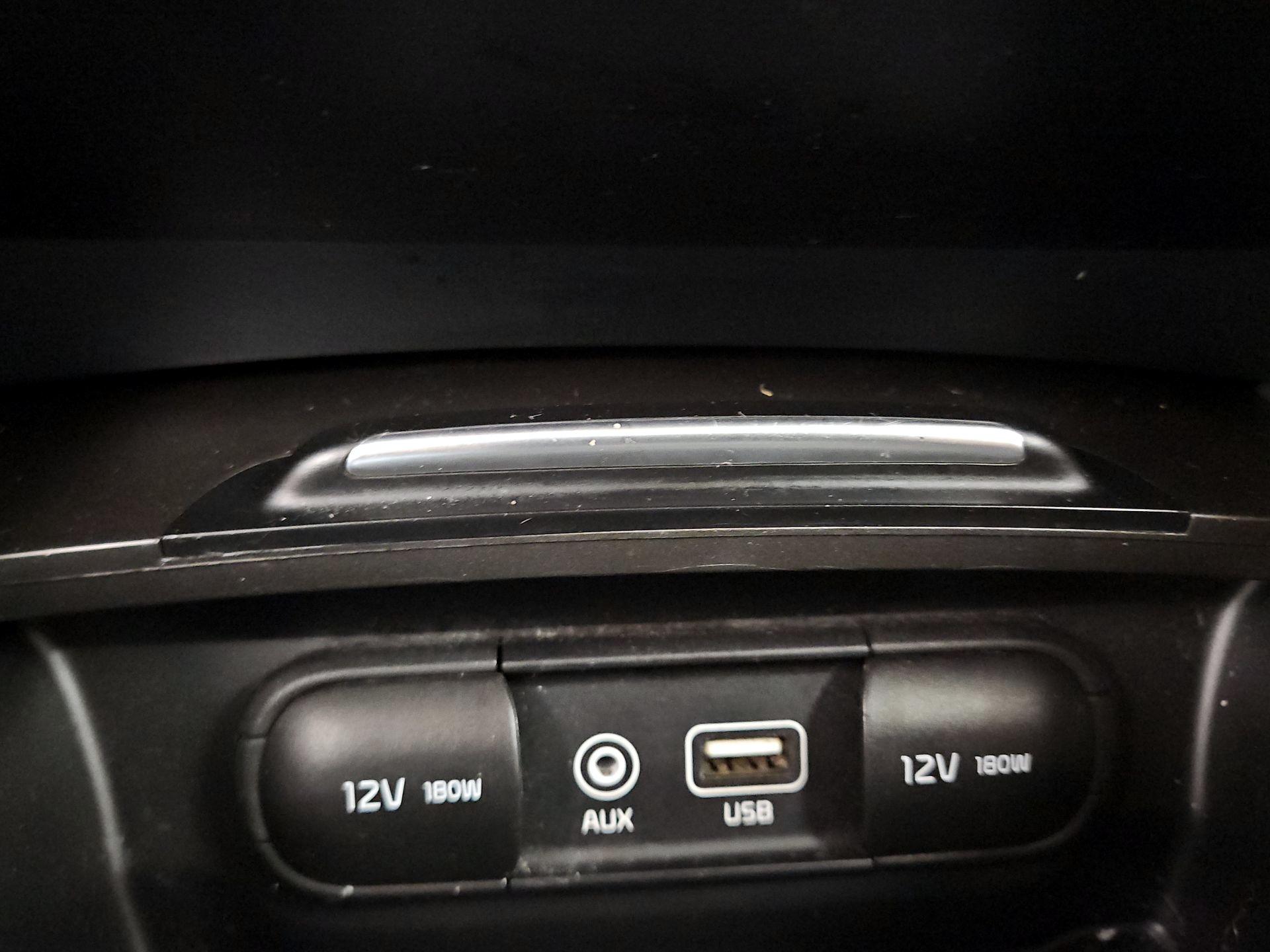 Thumbnail: 2020 Kia Optima - 18