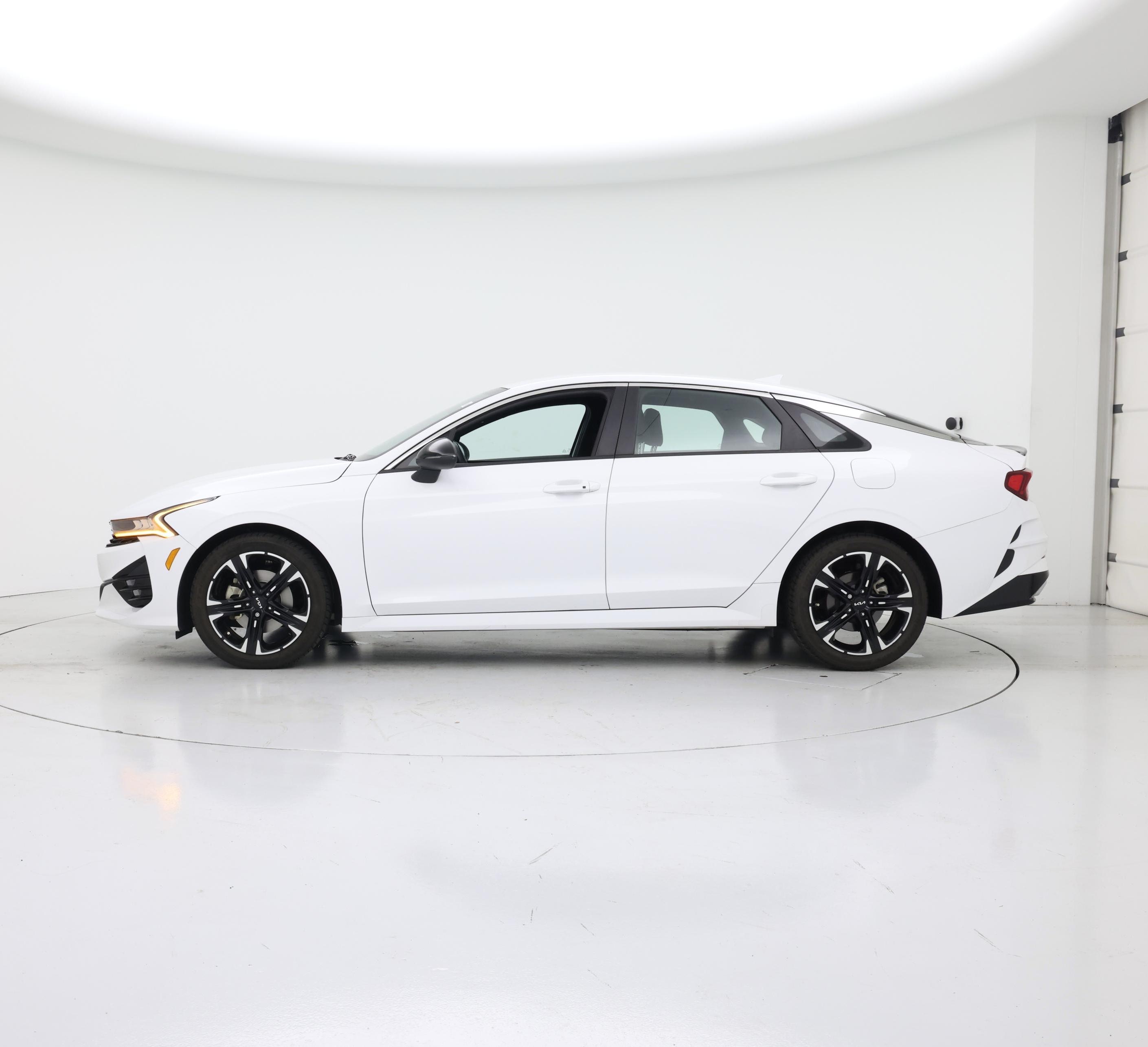 Thumbnail: 2022 Kia K5 - 3