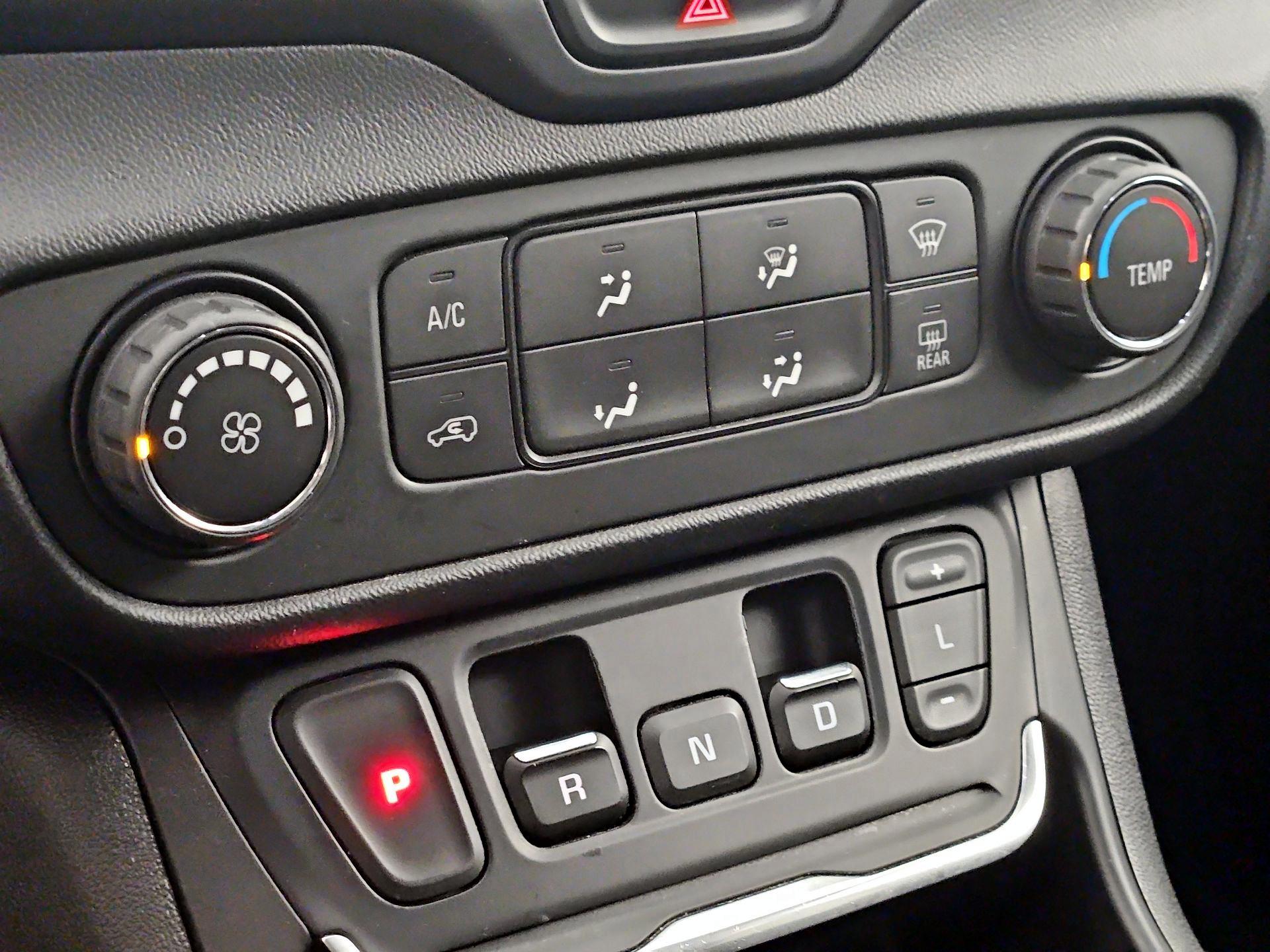 Thumbnail: 2018 GMC Terrain - 16