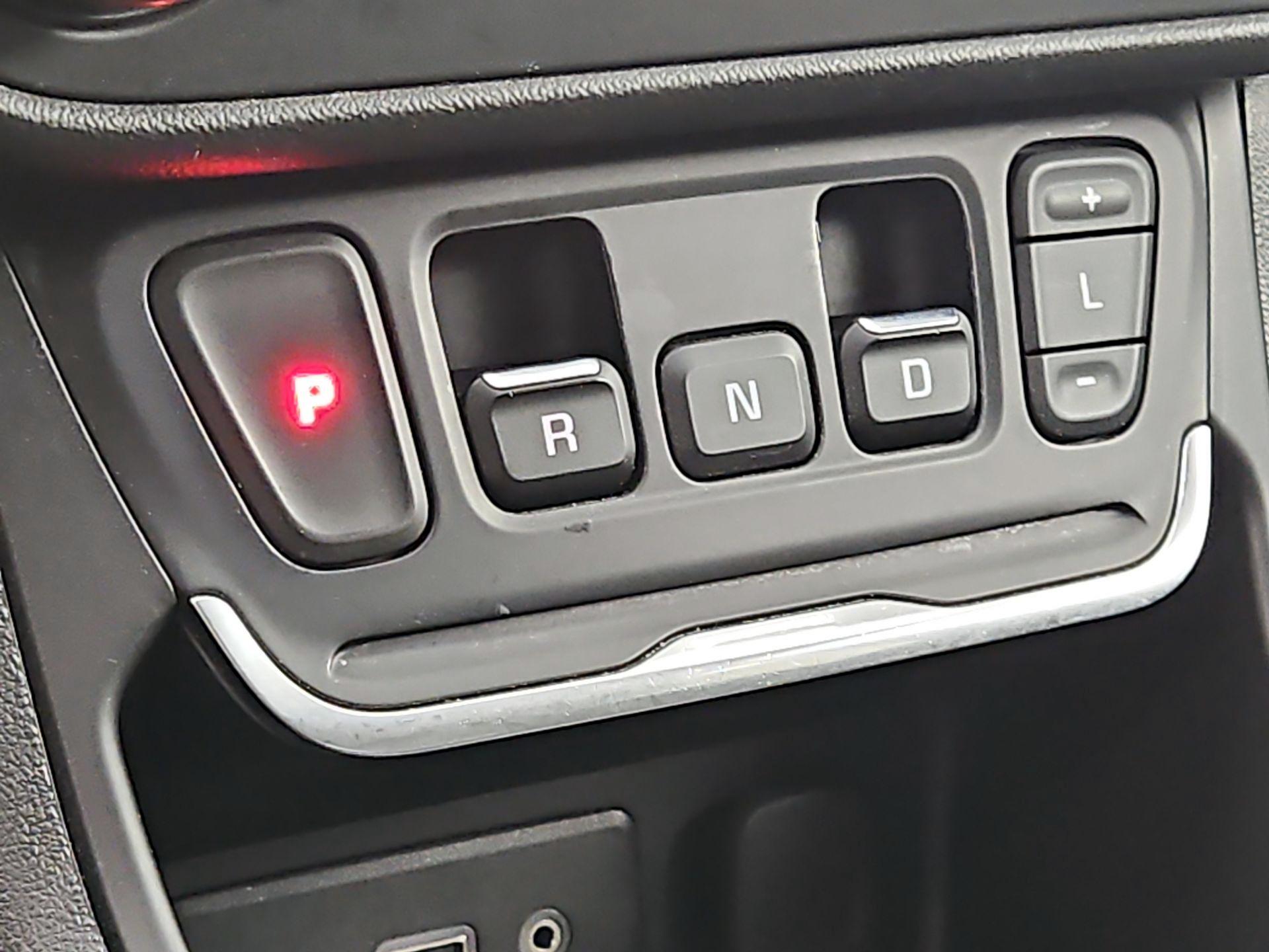 Thumbnail: 2018 GMC Terrain - 17