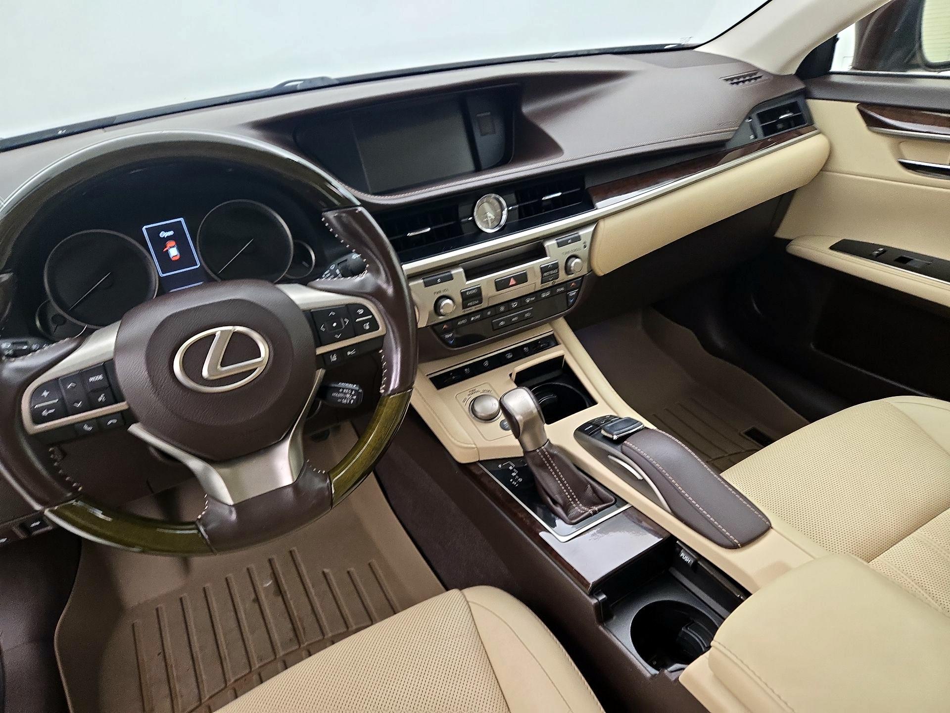 Thumbnail: 2017 Lexus ES - 9