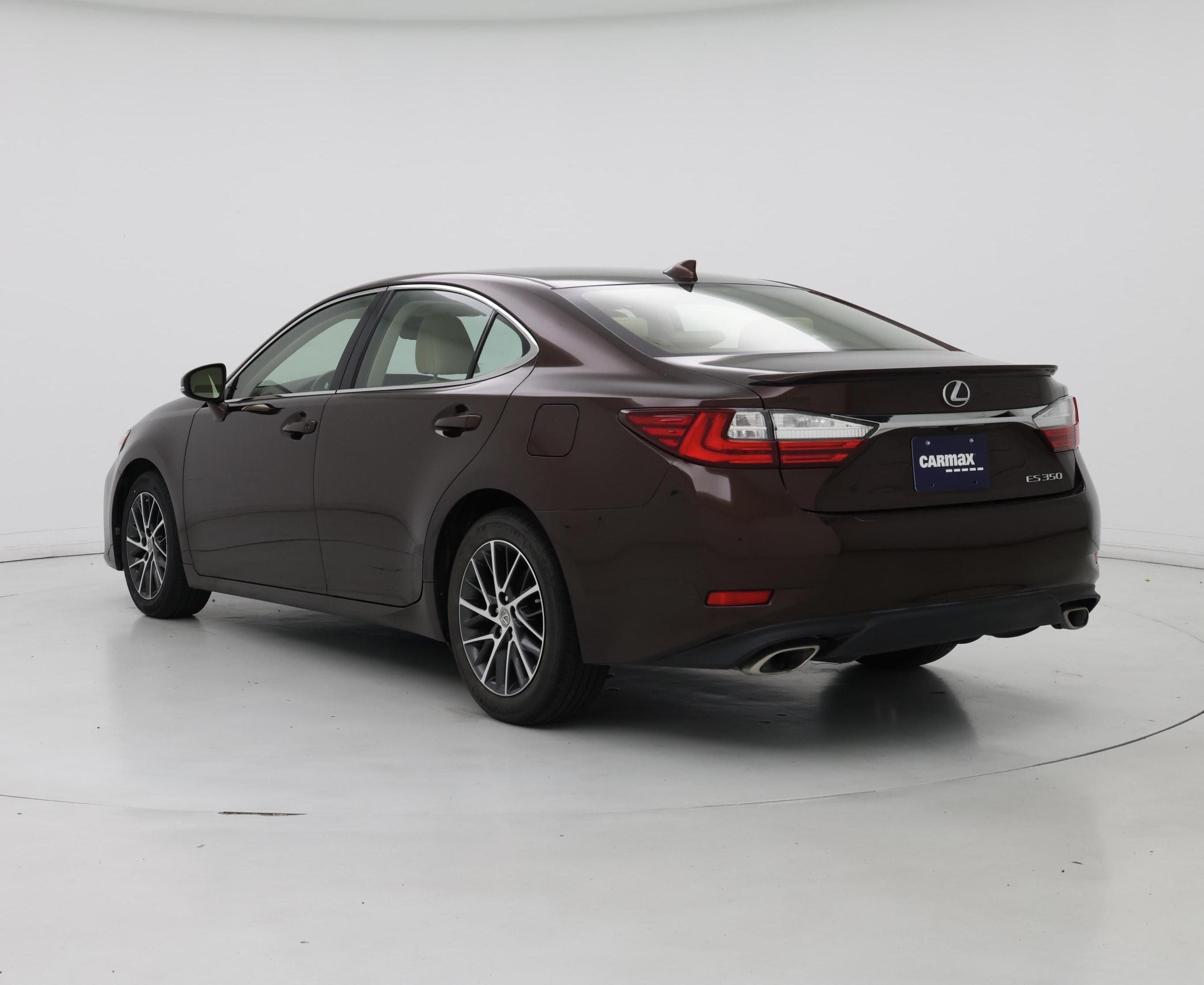 Thumbnail: 2017 Lexus ES - 2