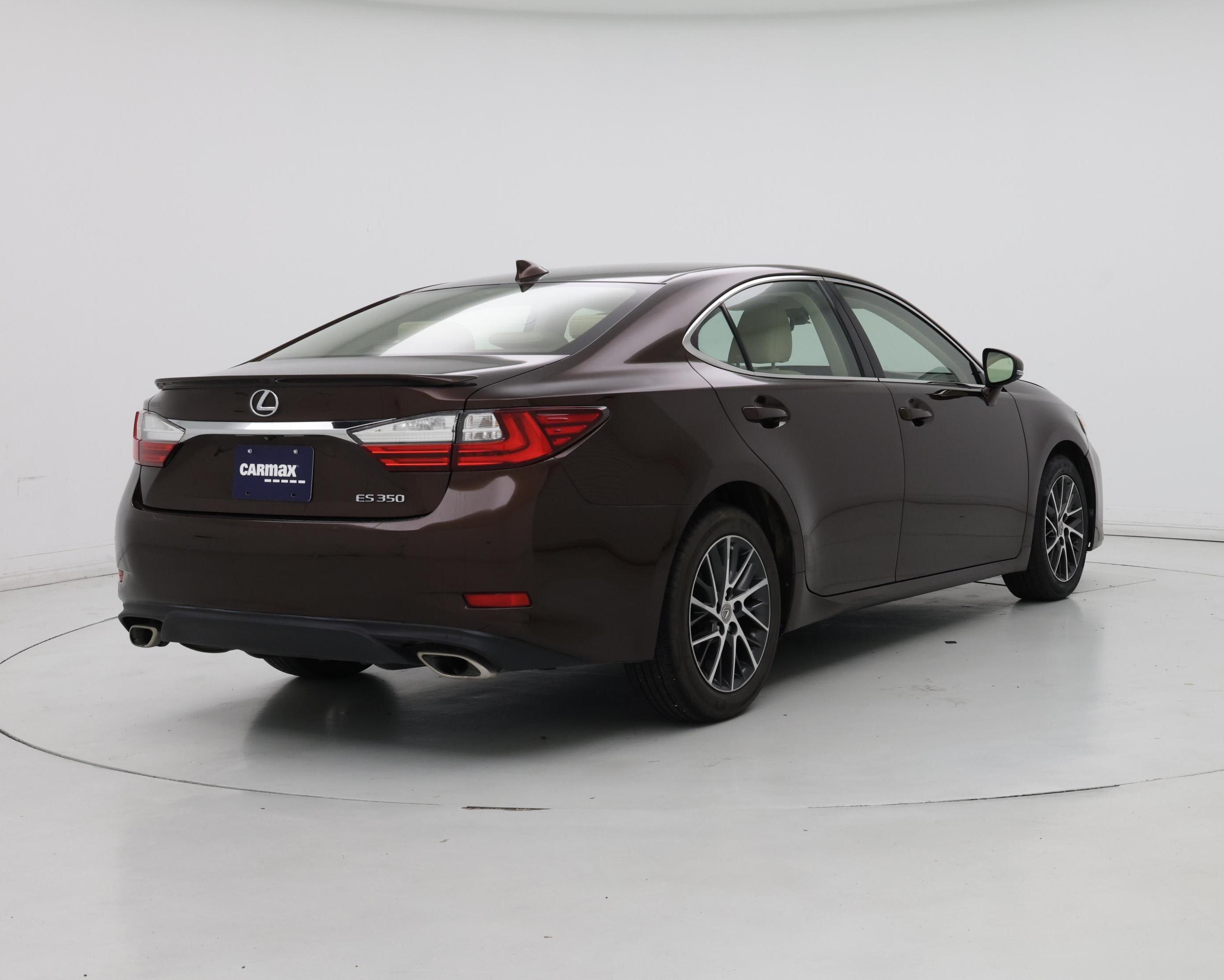 Thumbnail: 2017 Lexus ES - 8